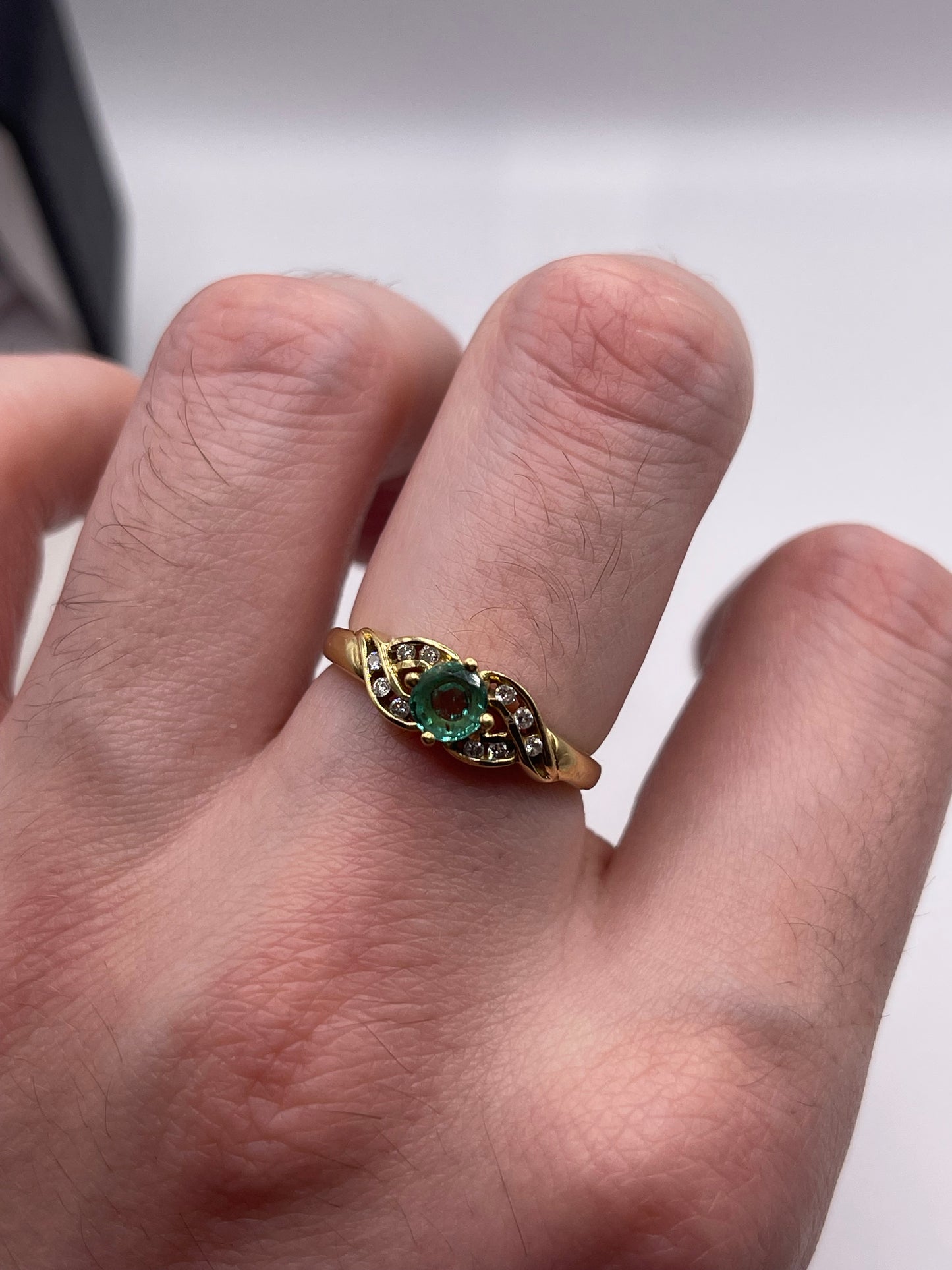 18ct gold emerald and diamond ring