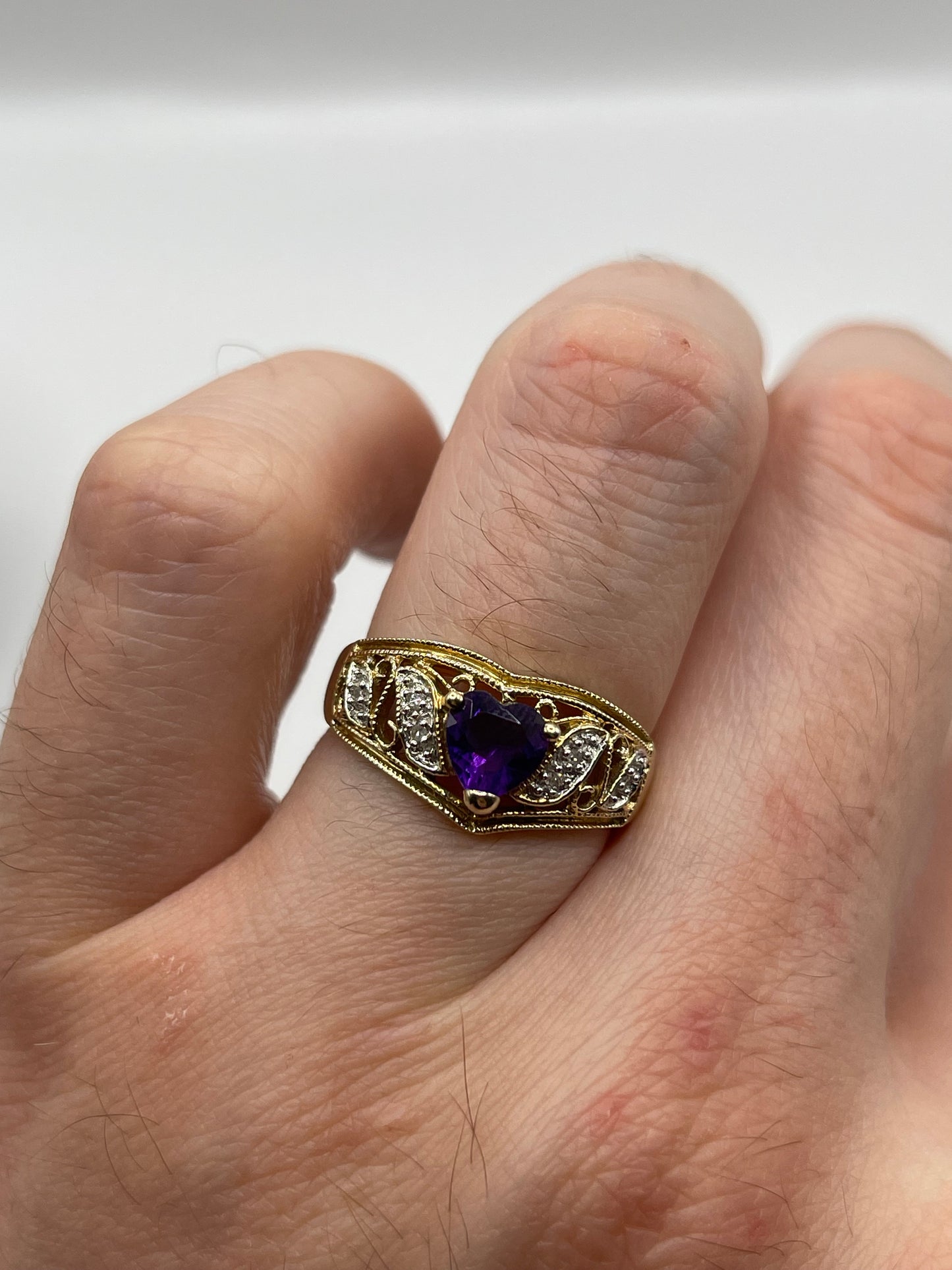 9ct gold amethyst and diamond ring