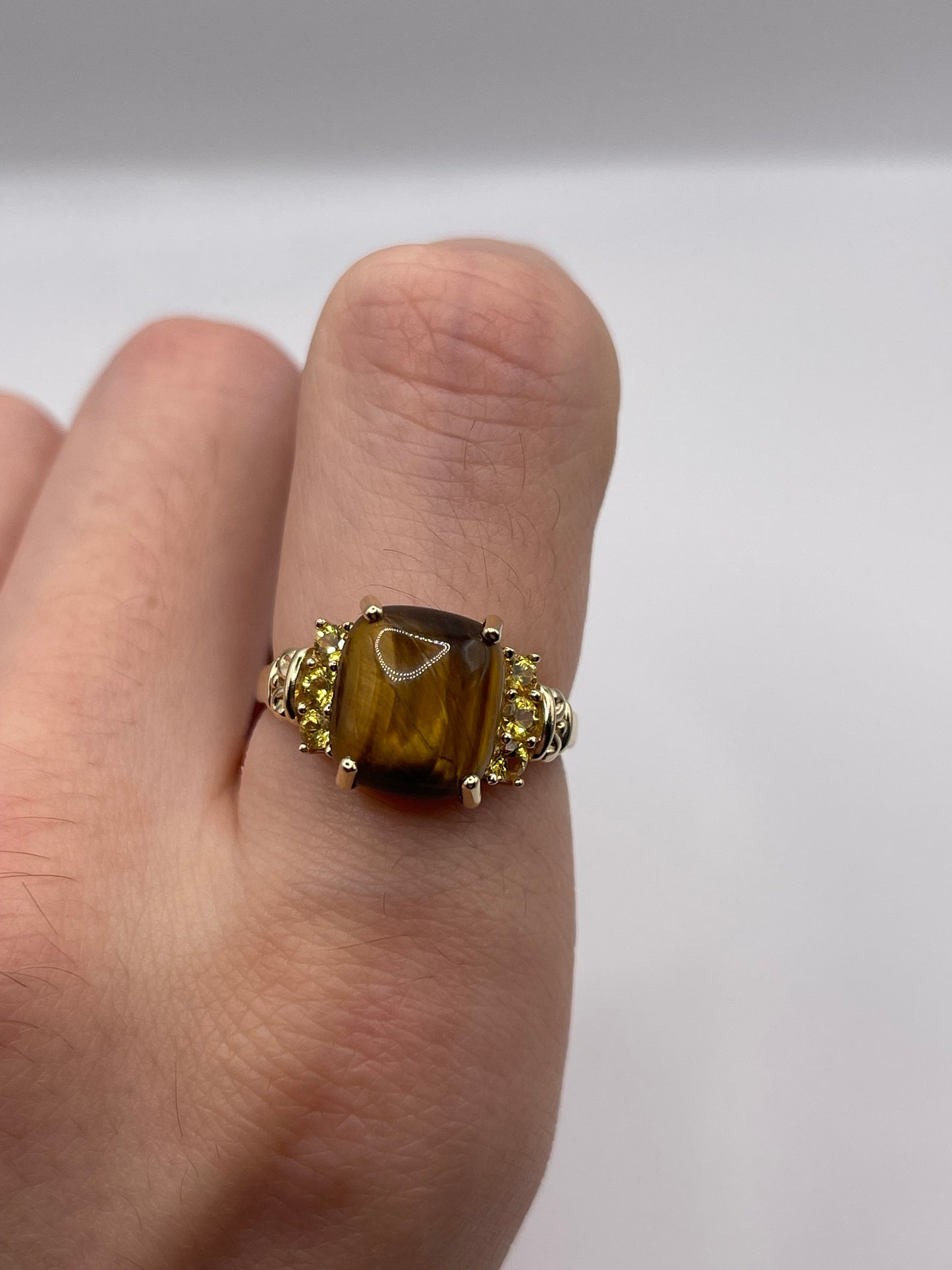 9ct gold tigers eye and citrine ring