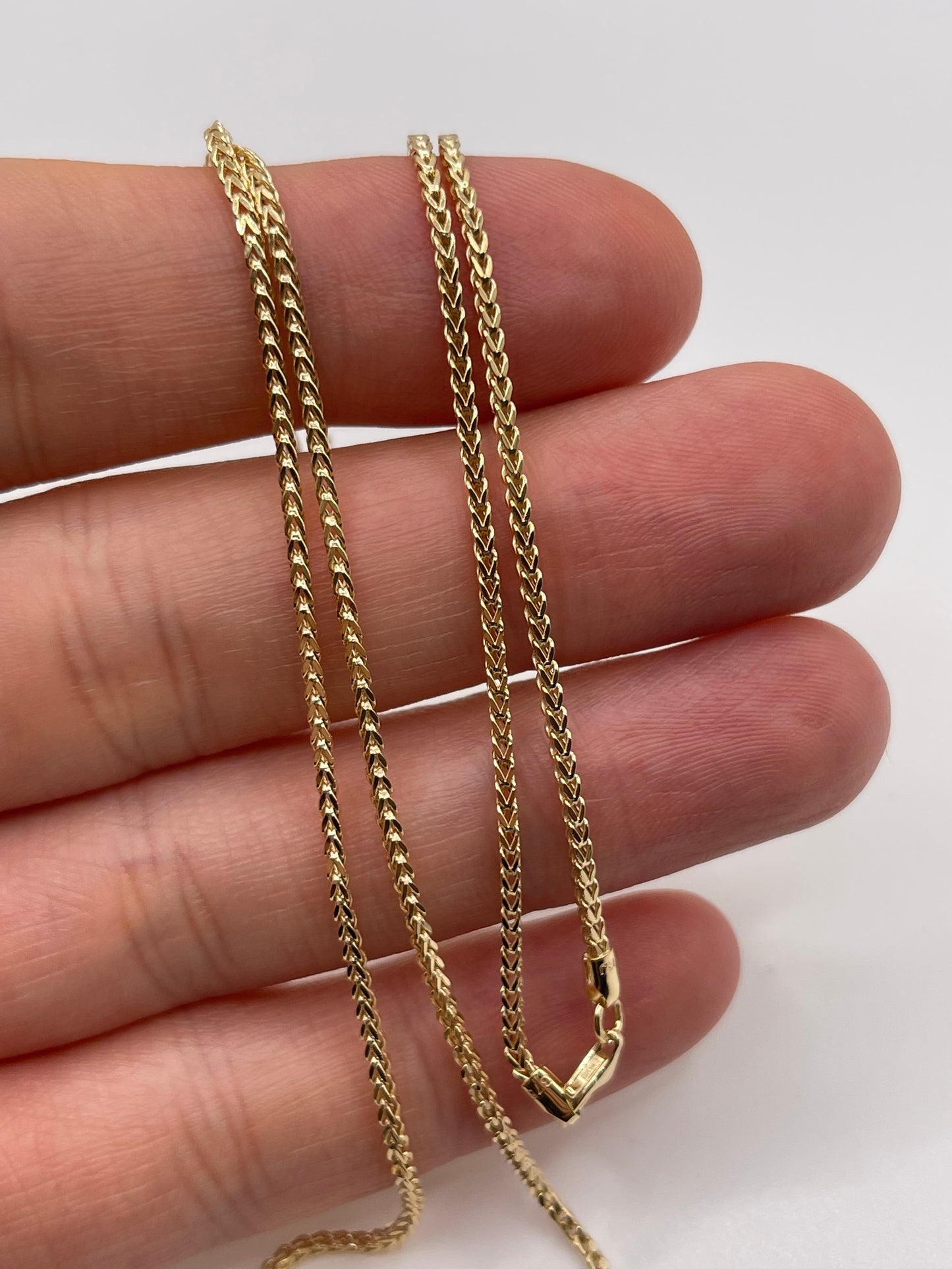 9ct gold chain B