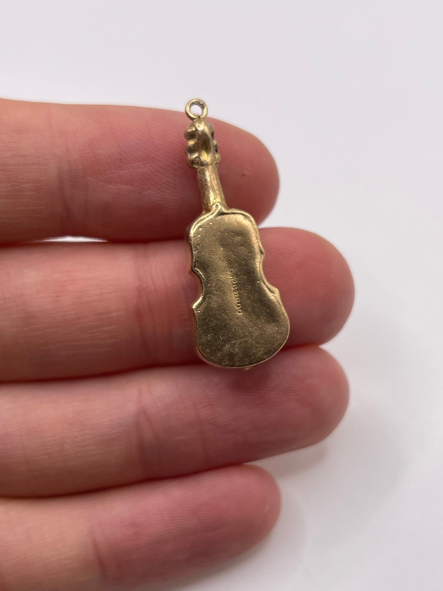 9ct gold violin charm