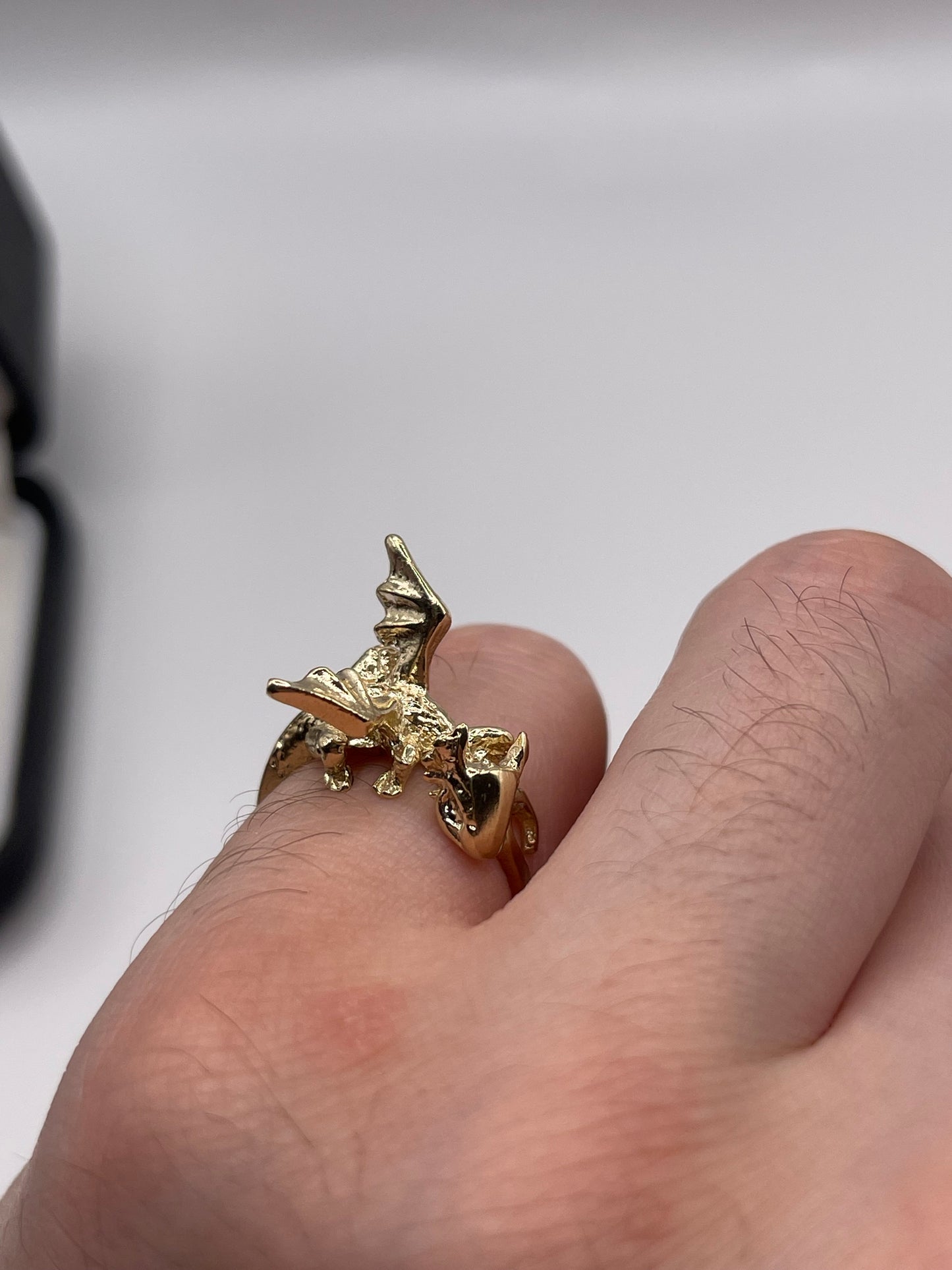 9ct gold dragon ring