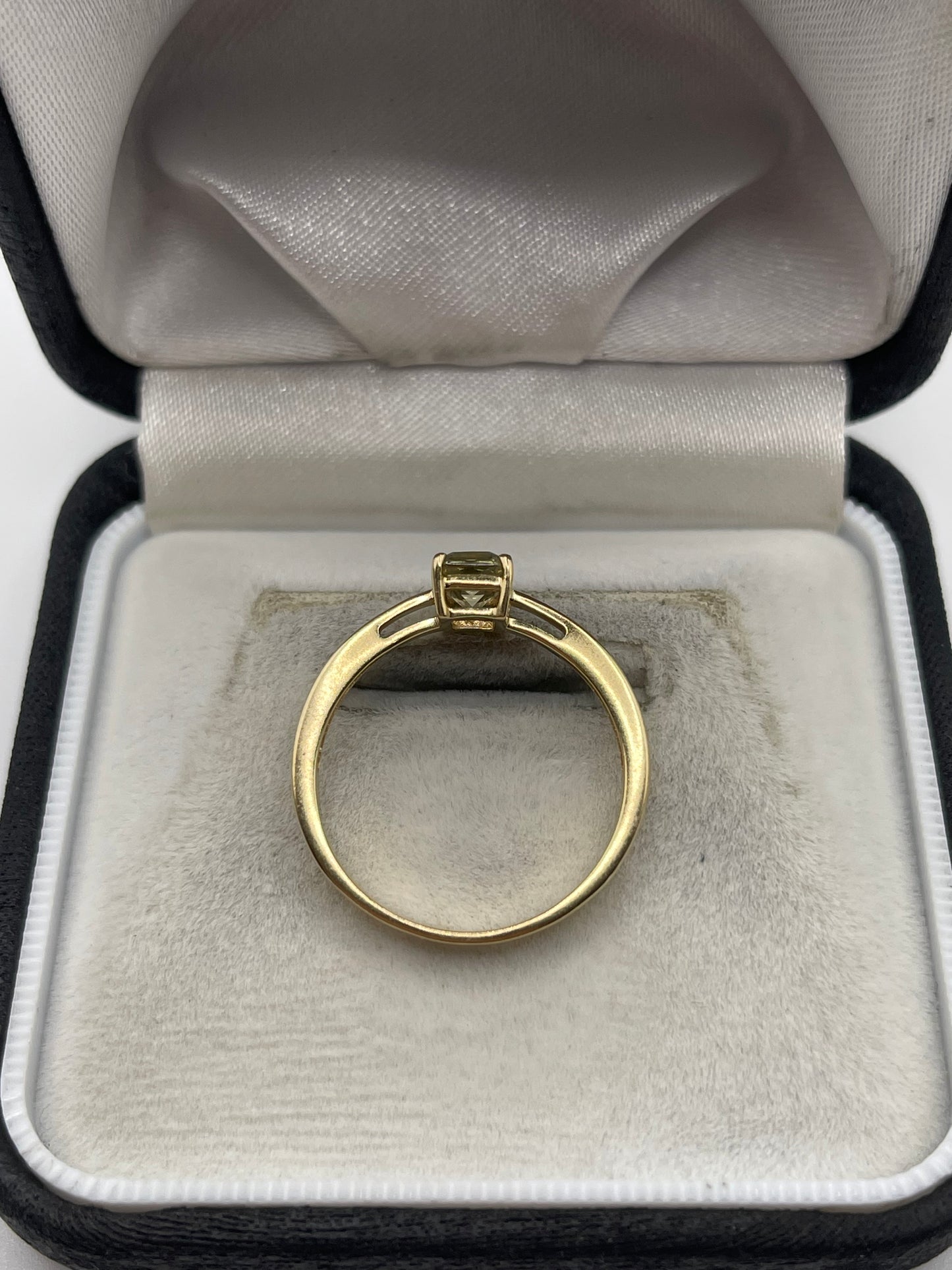 14ct gold quartz ring