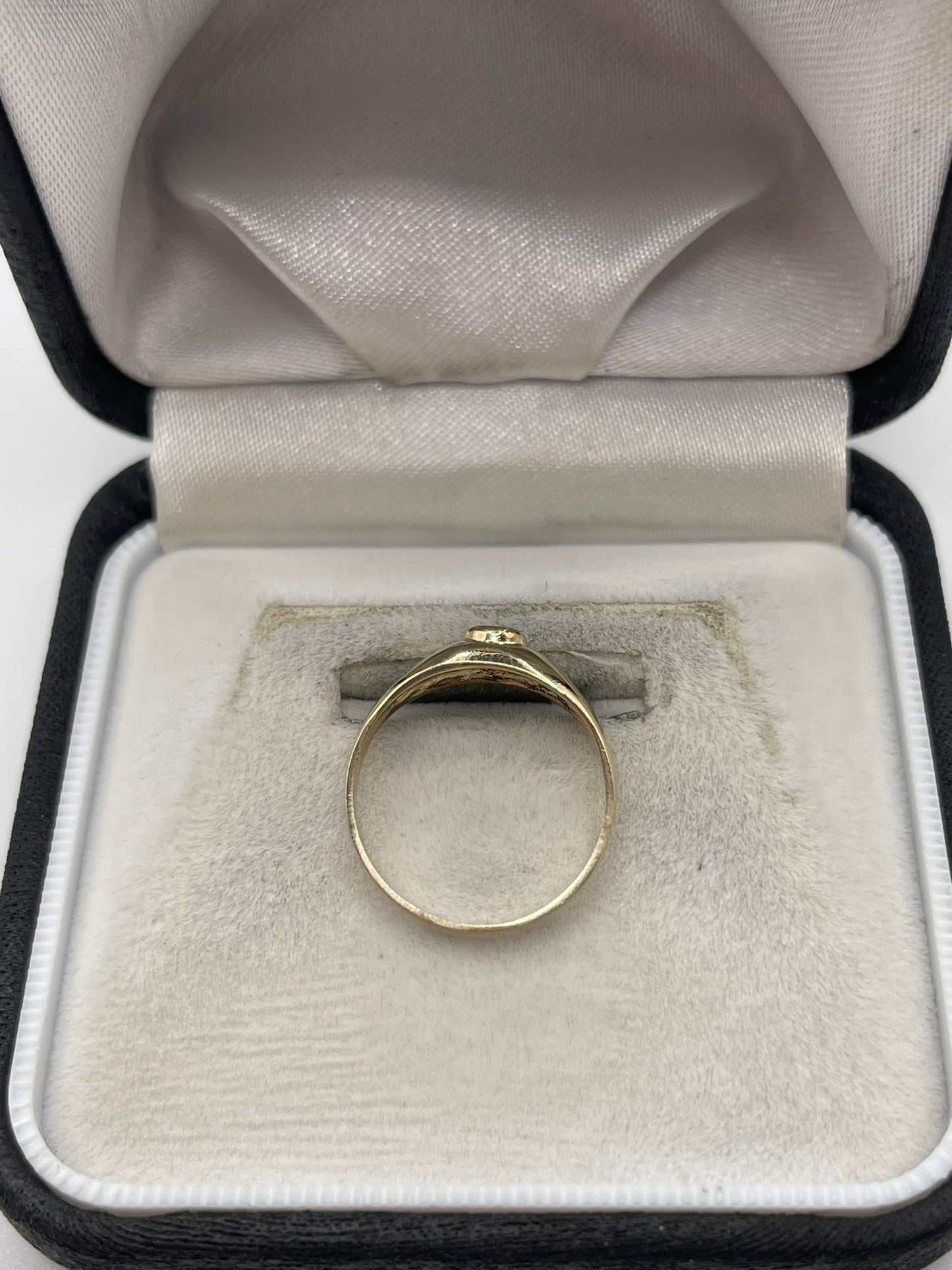 9ct gold green agate gypsy ring