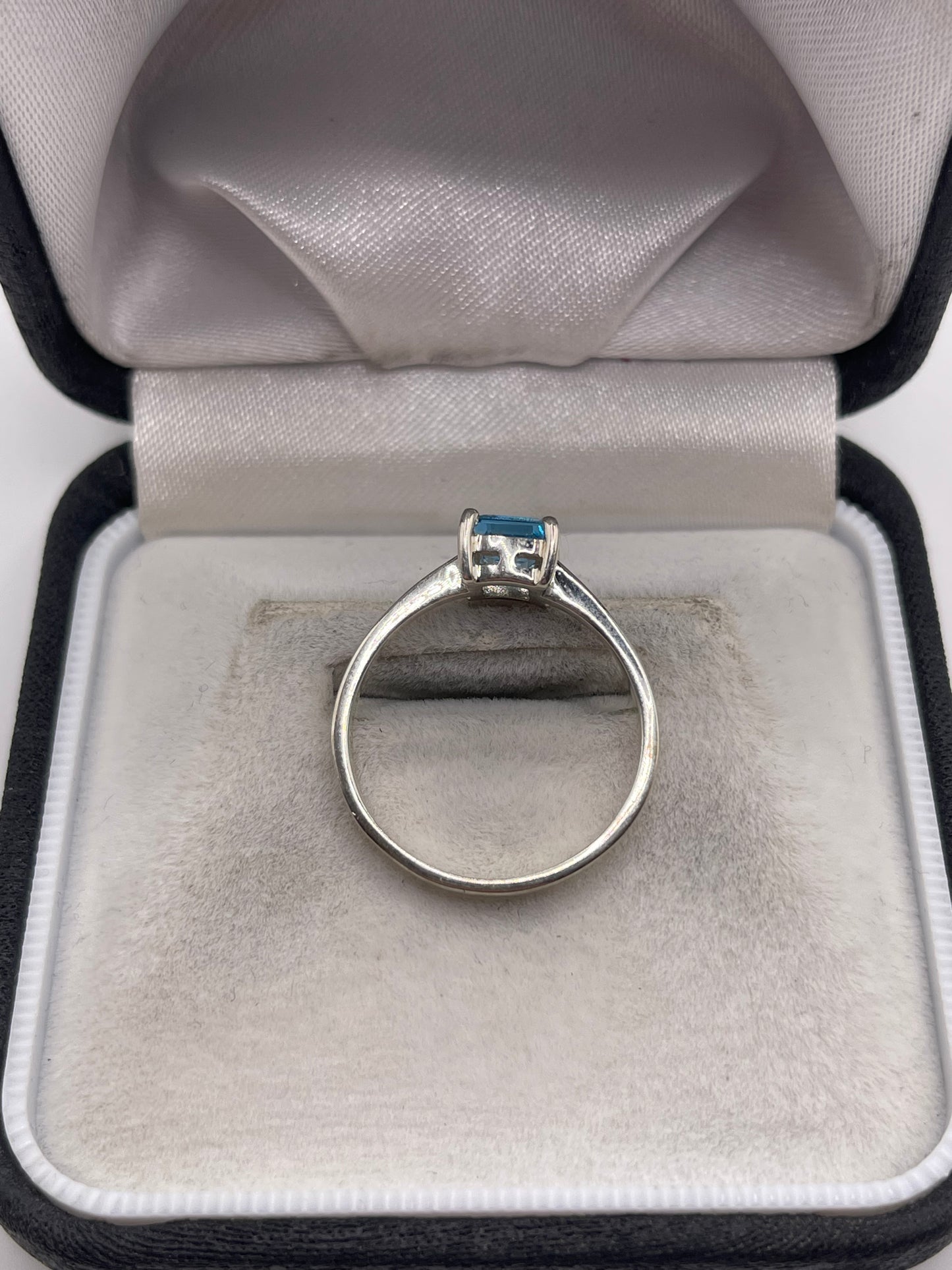 Silver topaz ring