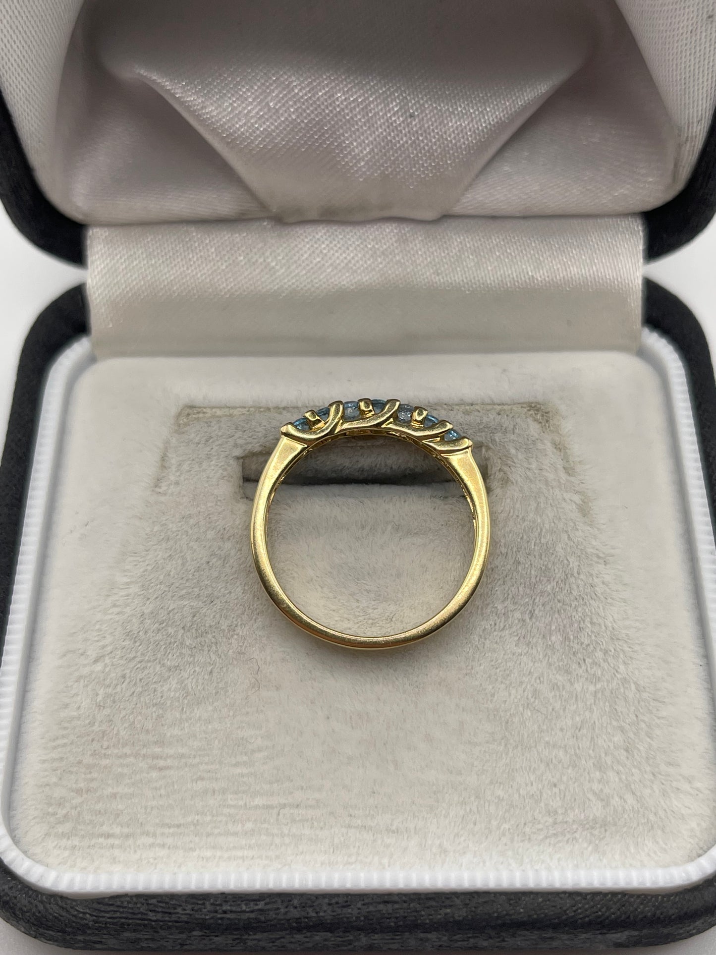 9ct gold topaz ring