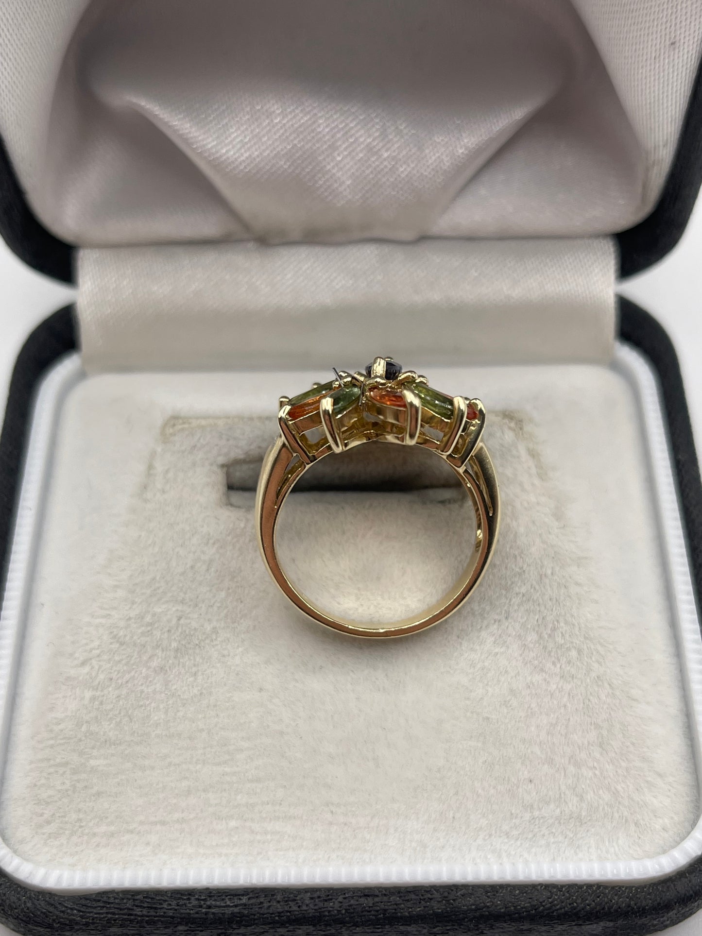 9ct gold sapphire and diamond ring
