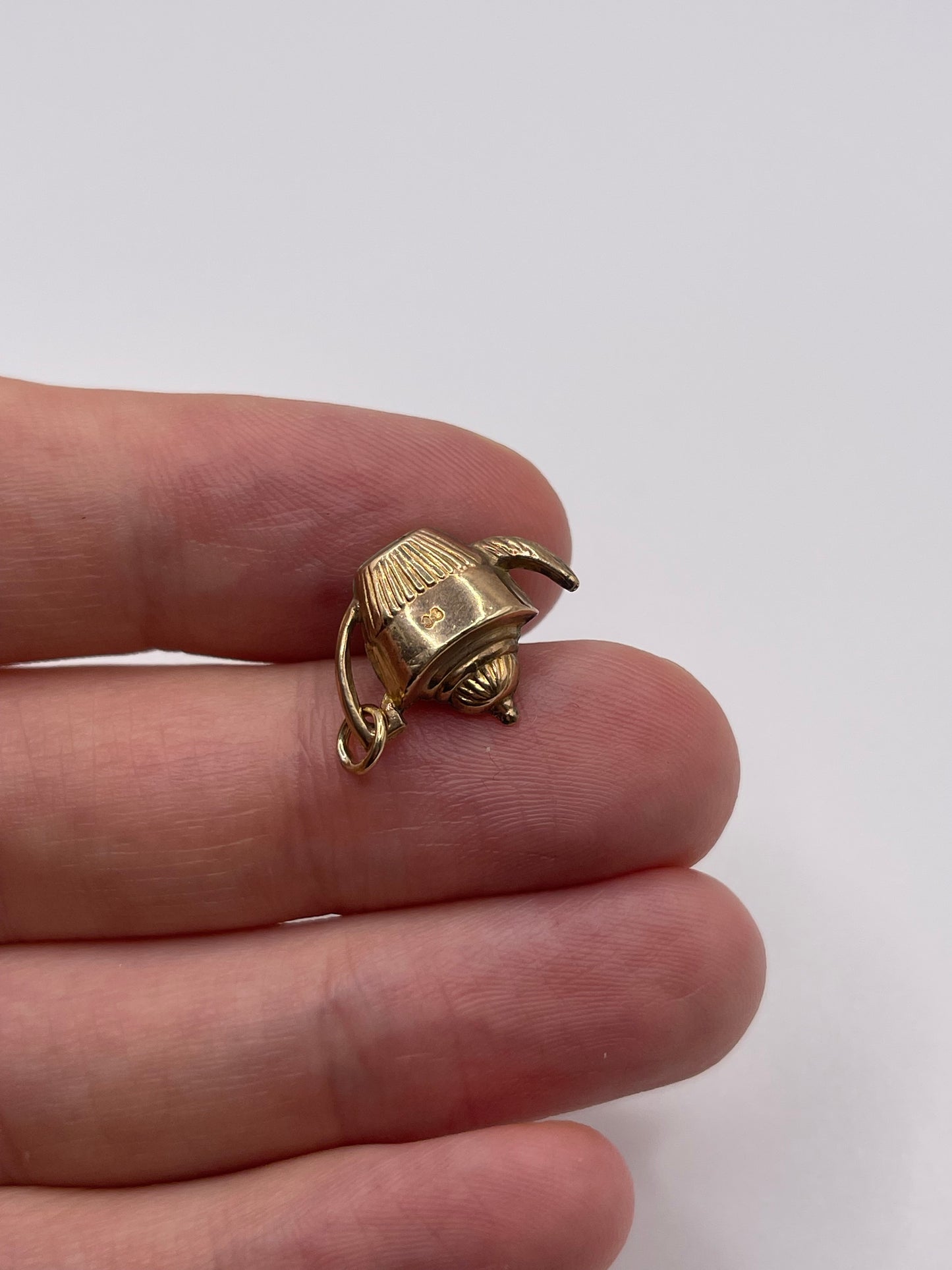 9ct gold teapot charm