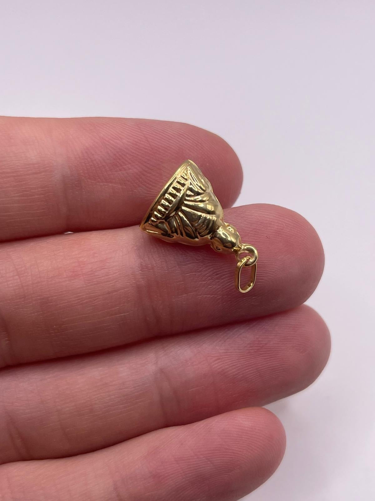 9ct gold Buddha charm