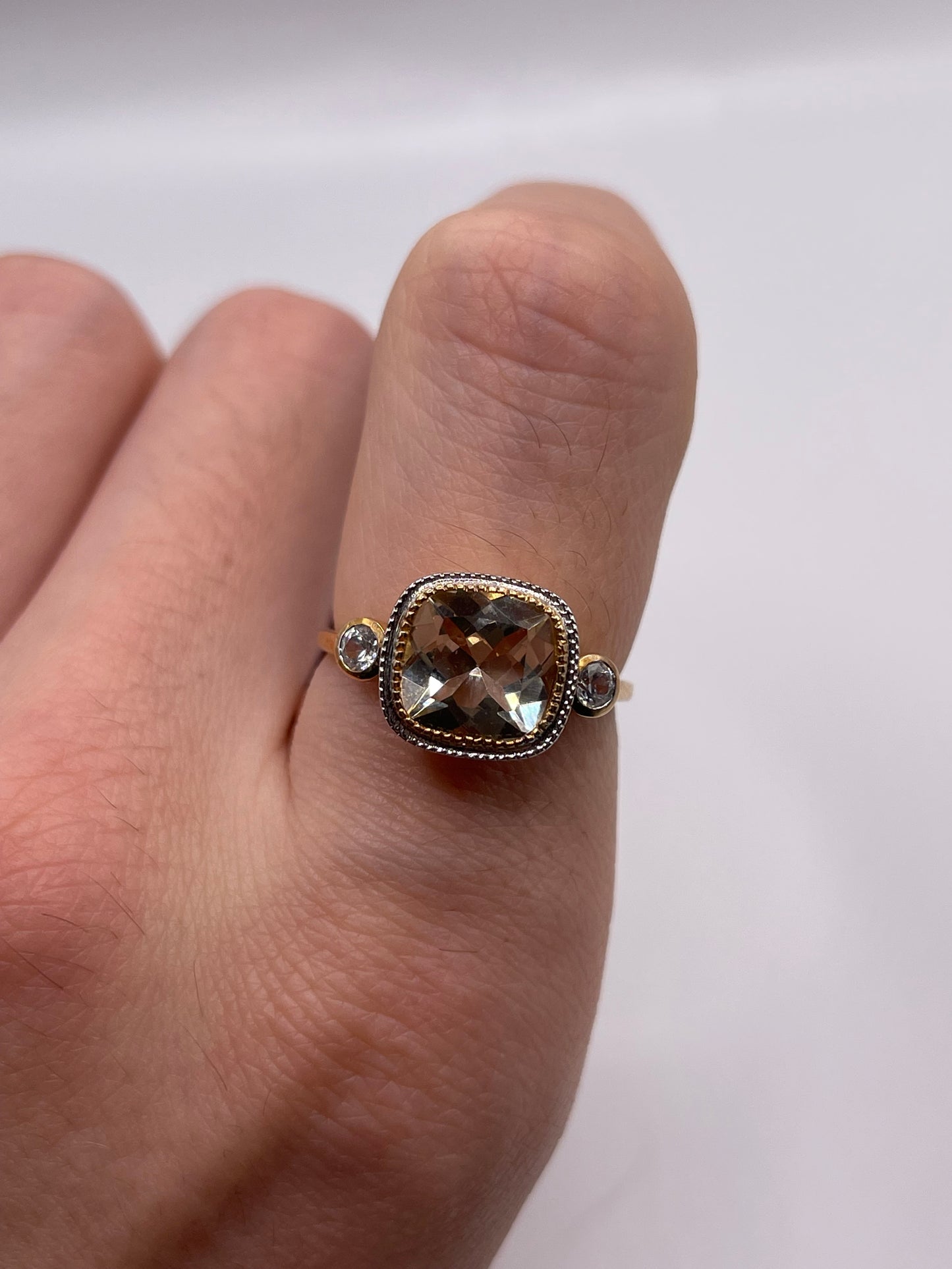 9ct gold quartz and zircon ring
