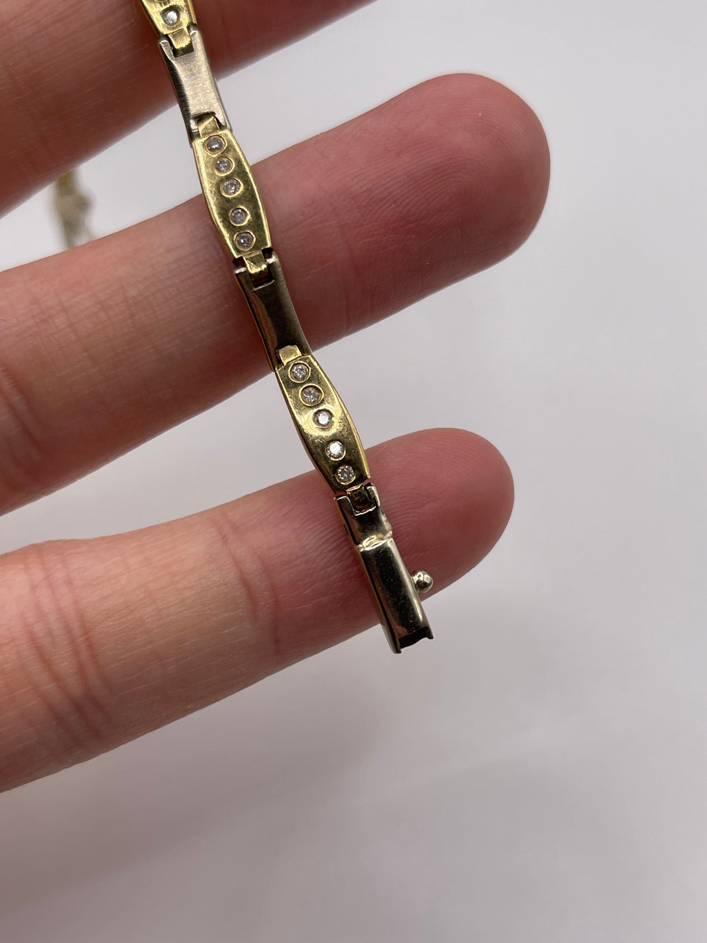 9ct two tone diamond bracelet