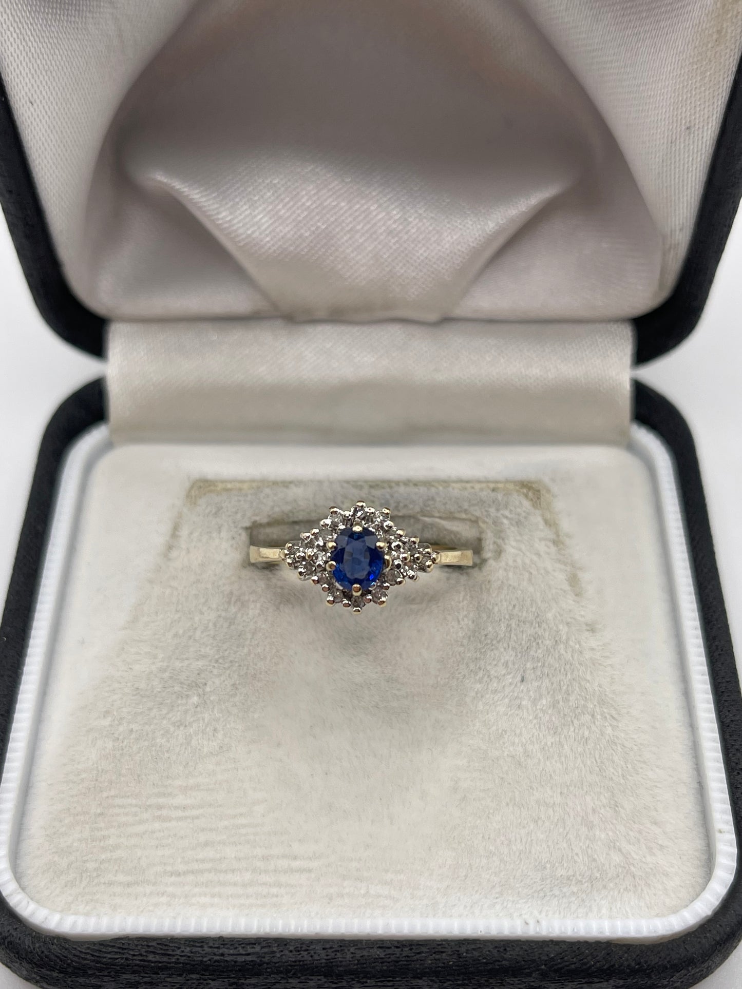 9ct gold sapphire and diamond ring
