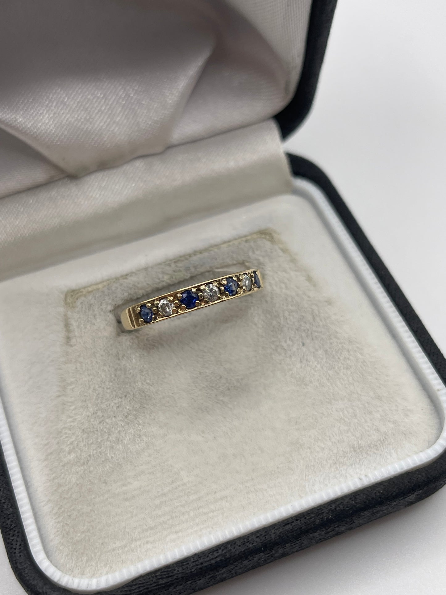 9ct gold sapphire and diamond ring