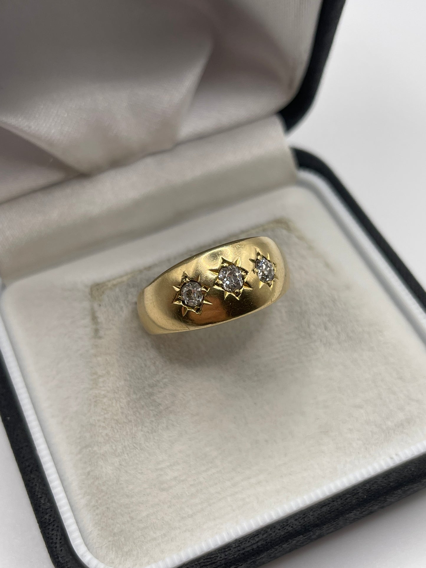 18ct gold old cut diamond gypsy ring