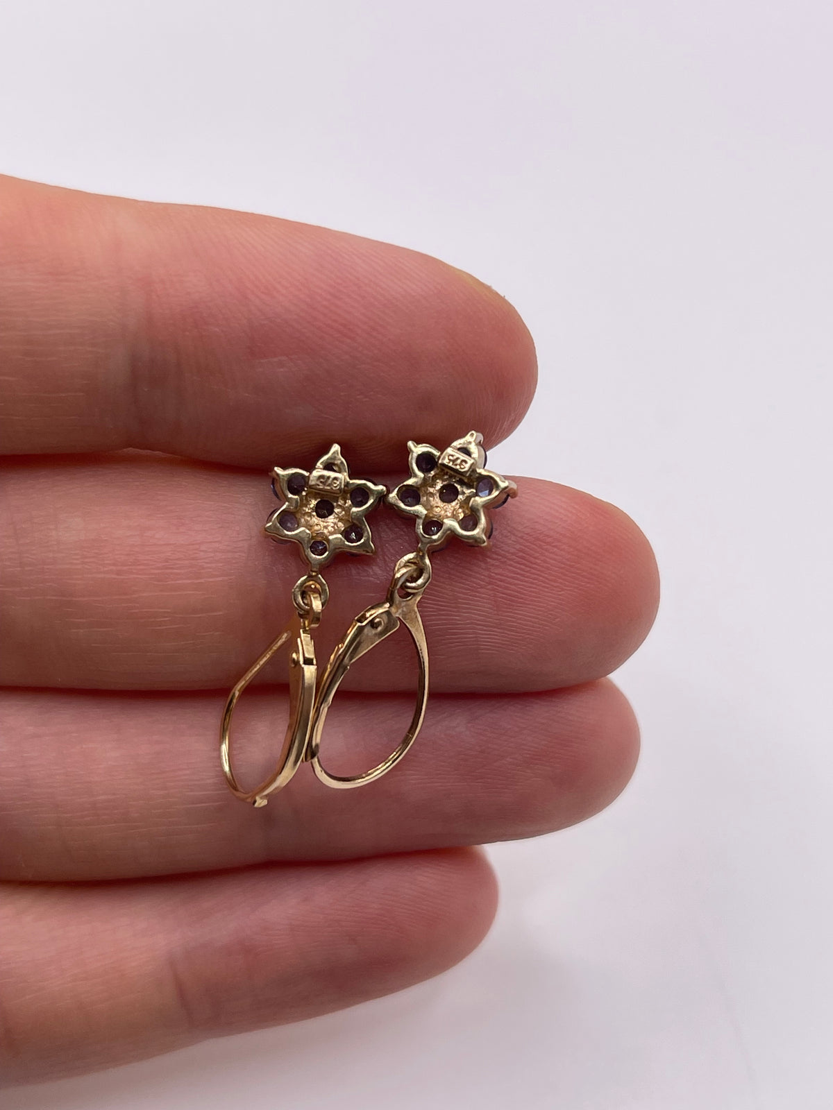 9ct gold sapphire earrings
