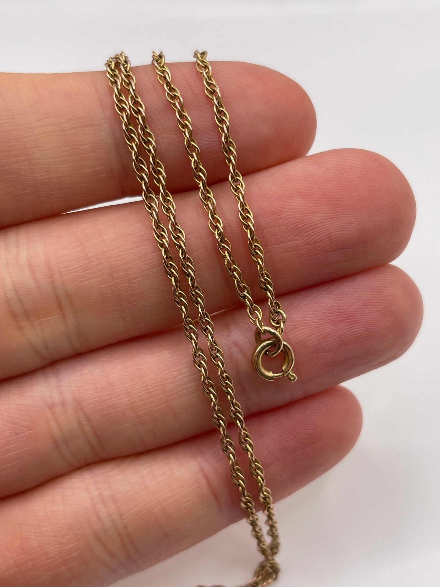 9ct gold chain 83