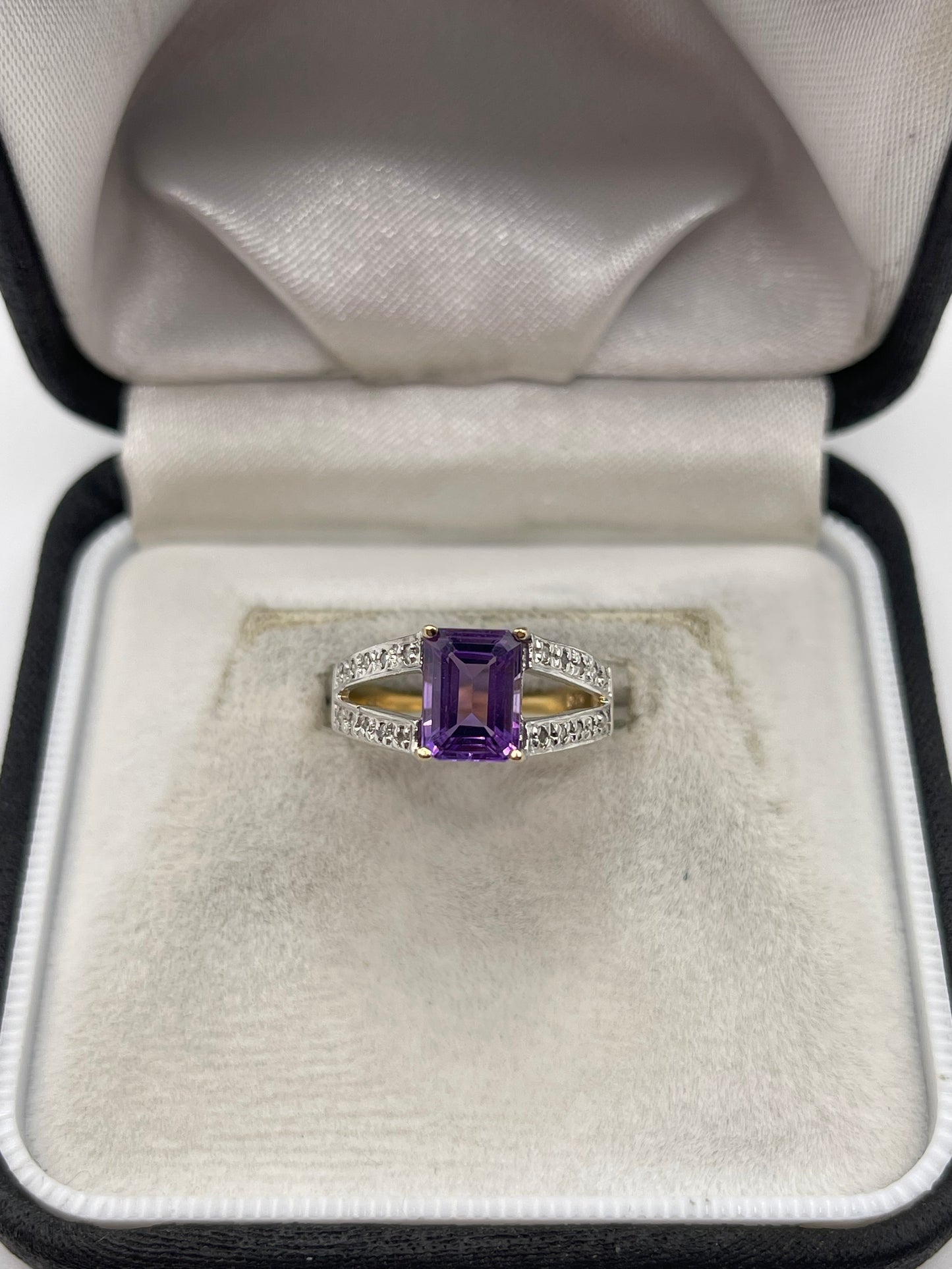 9ct gold amethyst and diamond ring