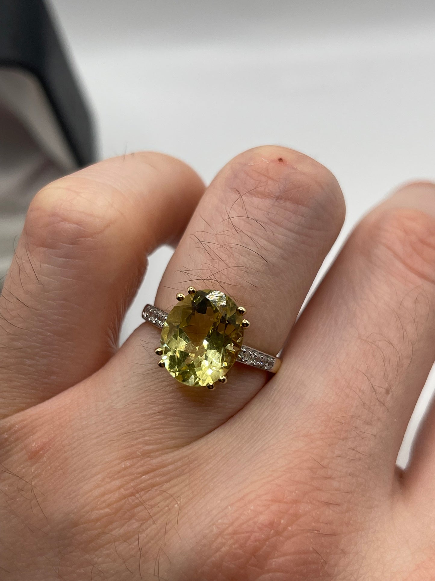 9ct gold quartz and zircon ring