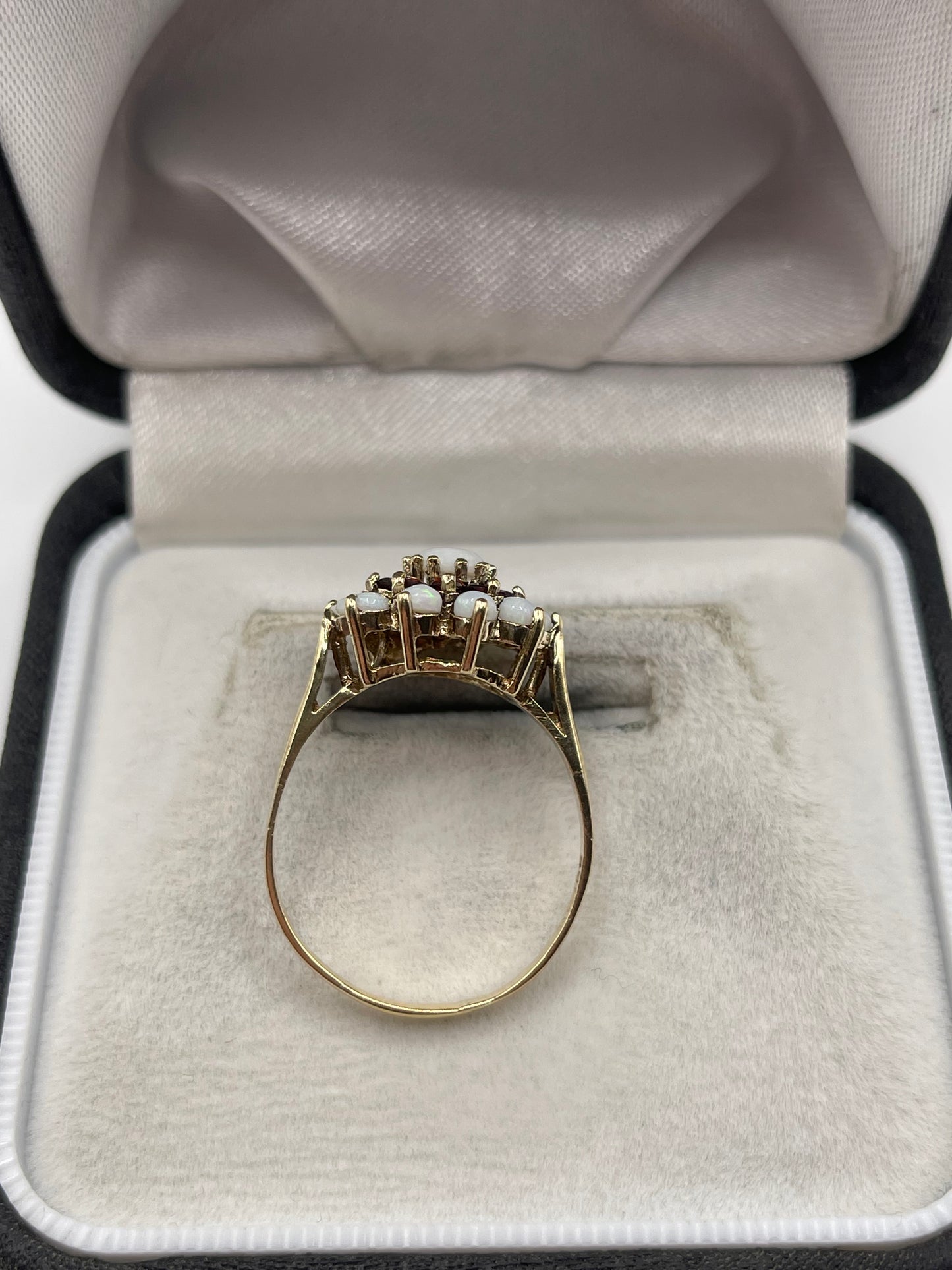 9ct gold opal and garnet ring