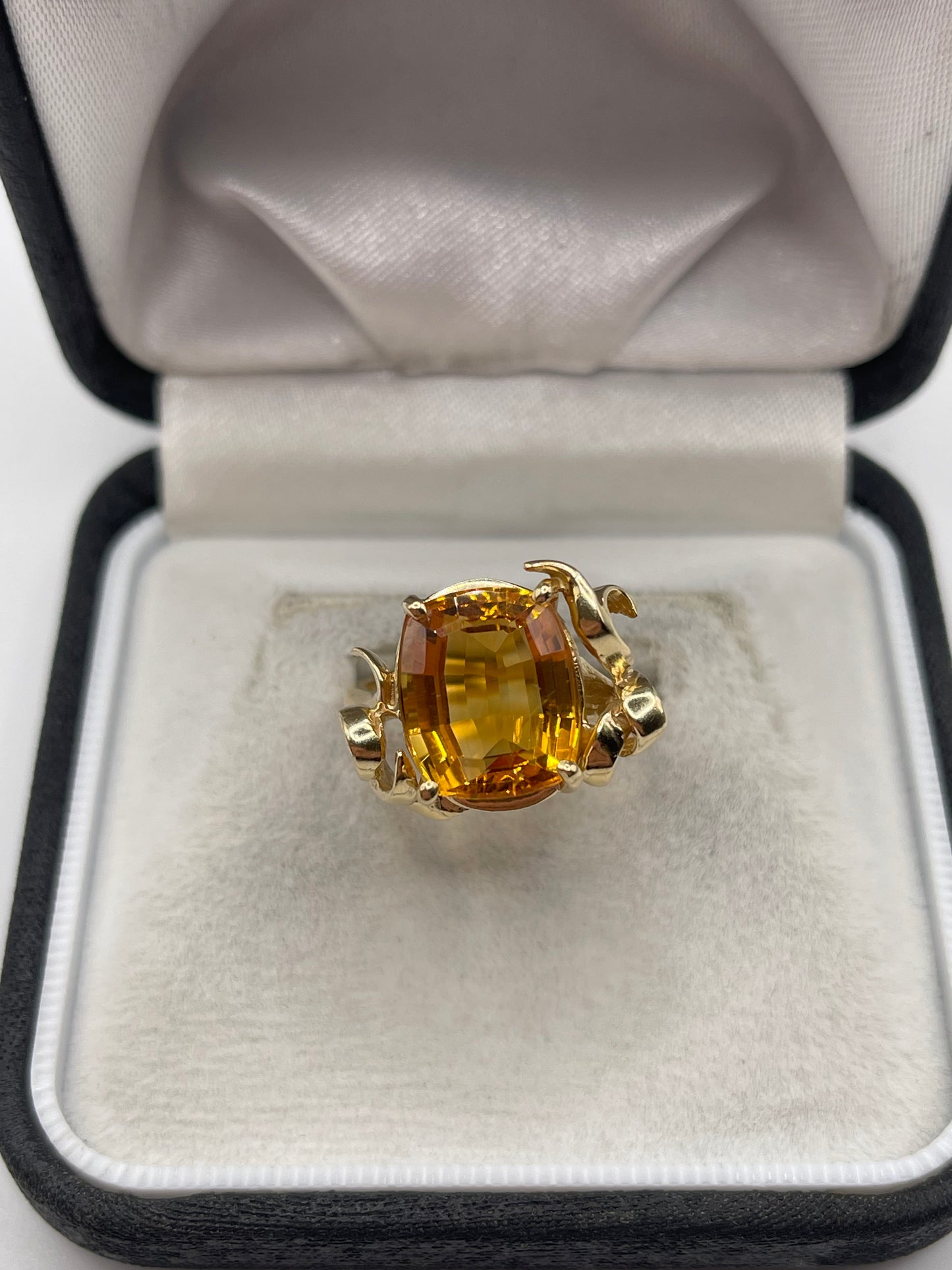 14ct gold citrine ring