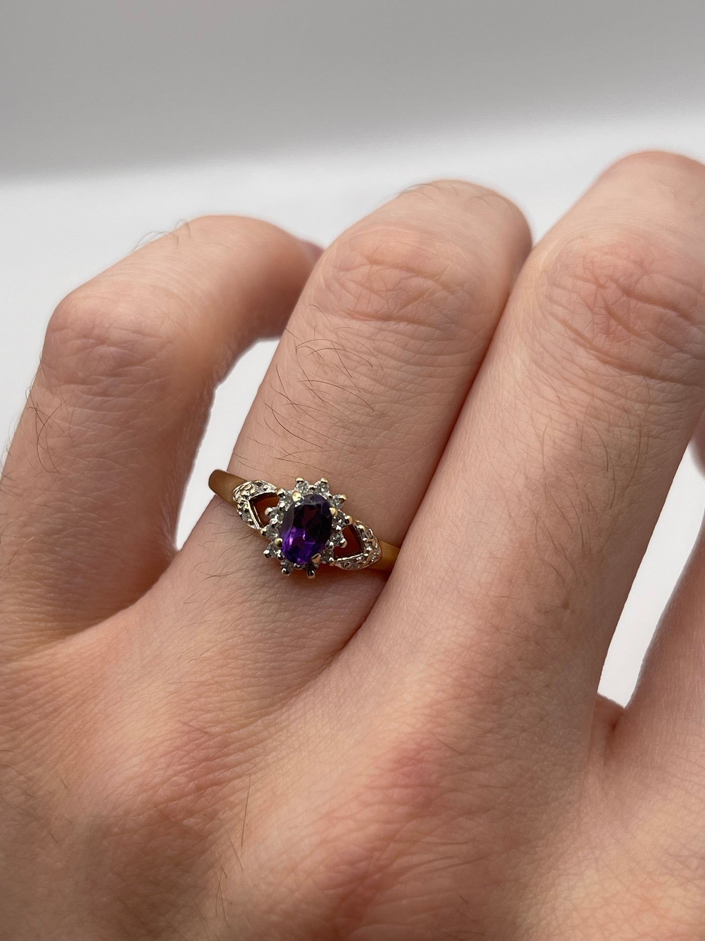 9ct gold amethyst and diamond ring
