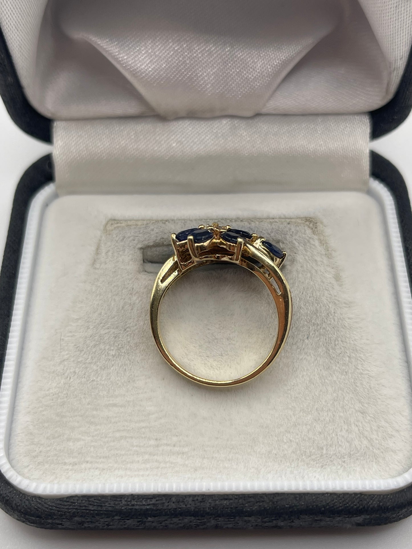 9ct gold sapphire and diamond ring