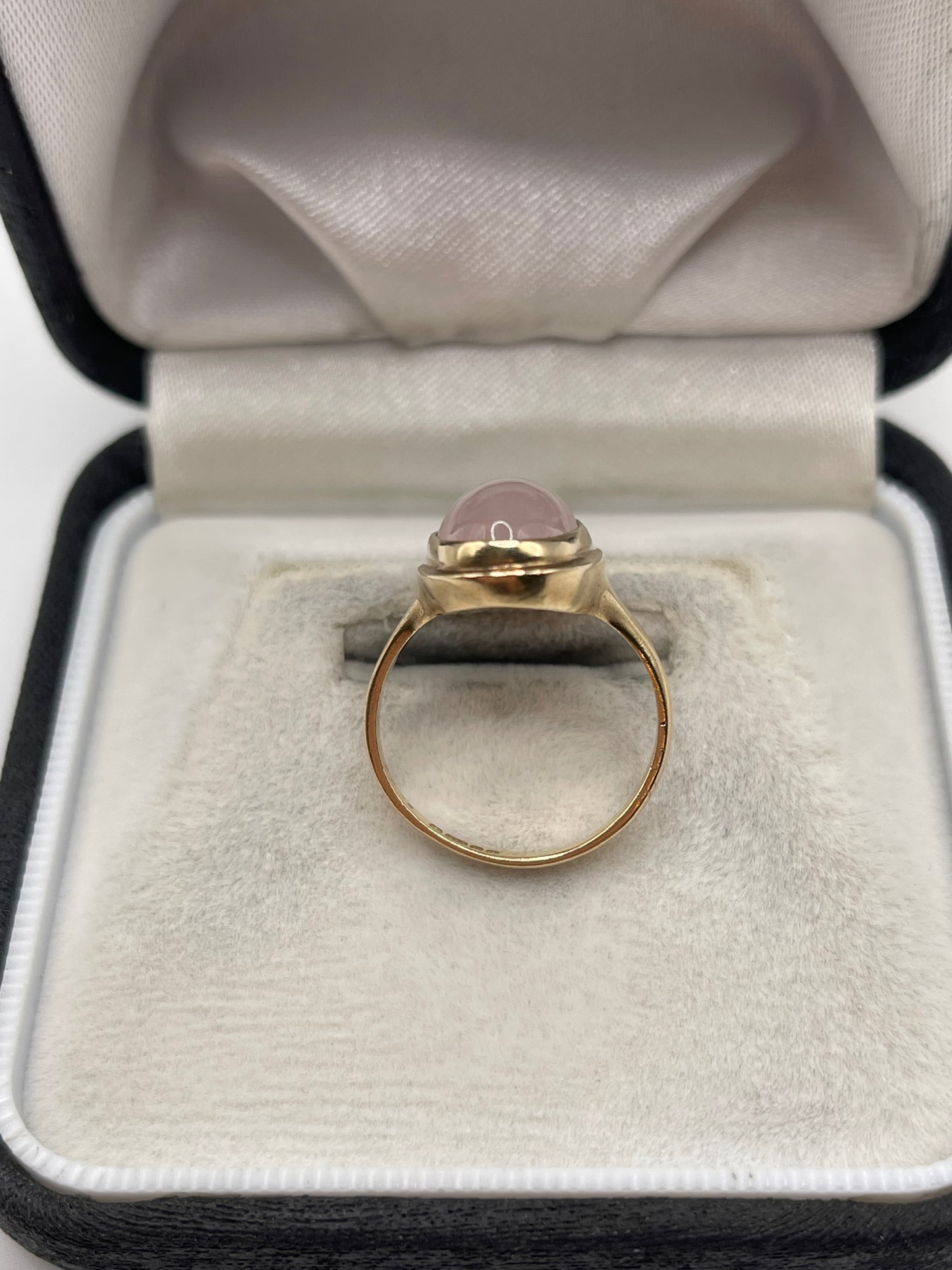 9ct gold rose quartz ring