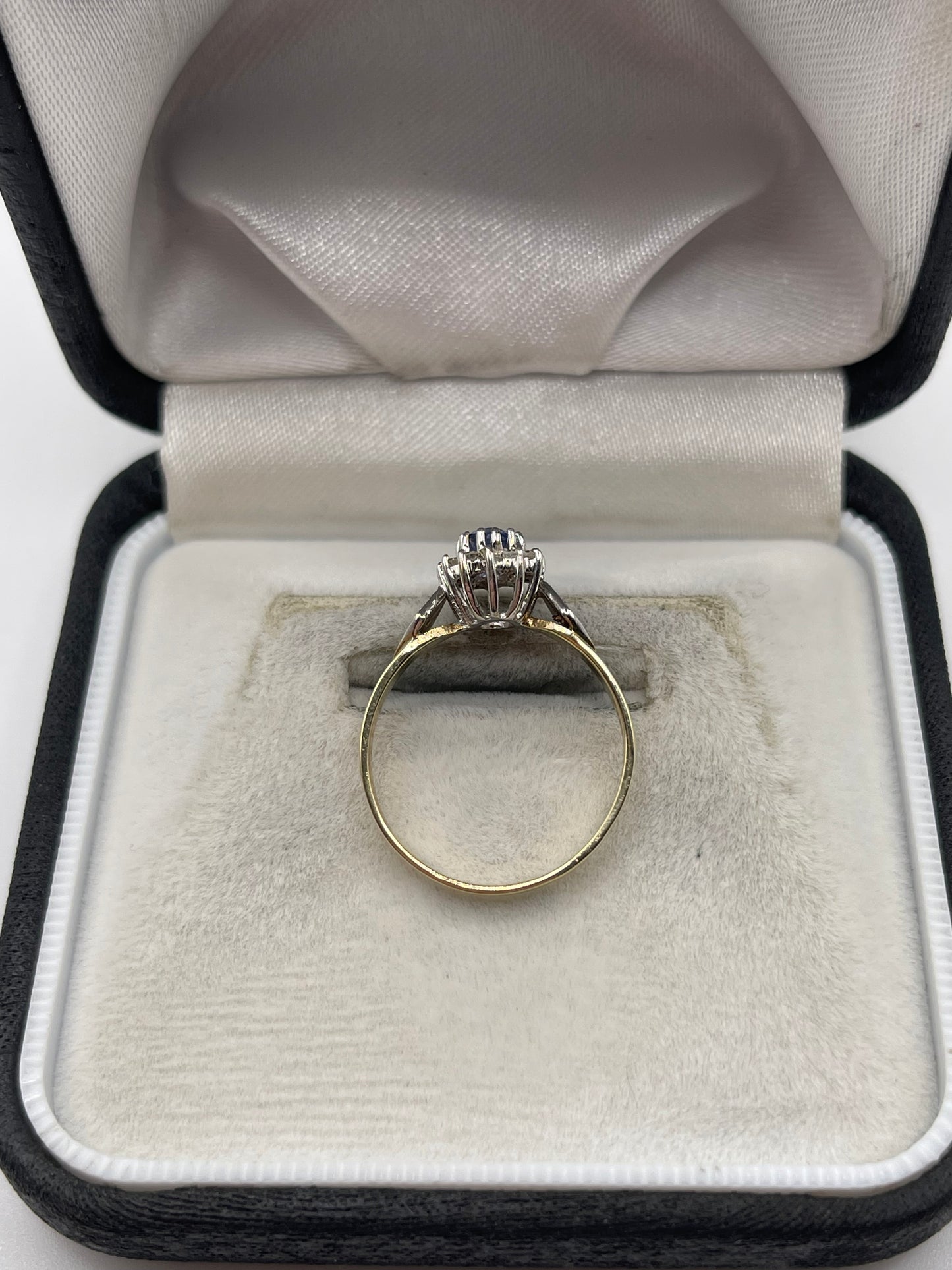 9ct gold sapphire and diamond ring