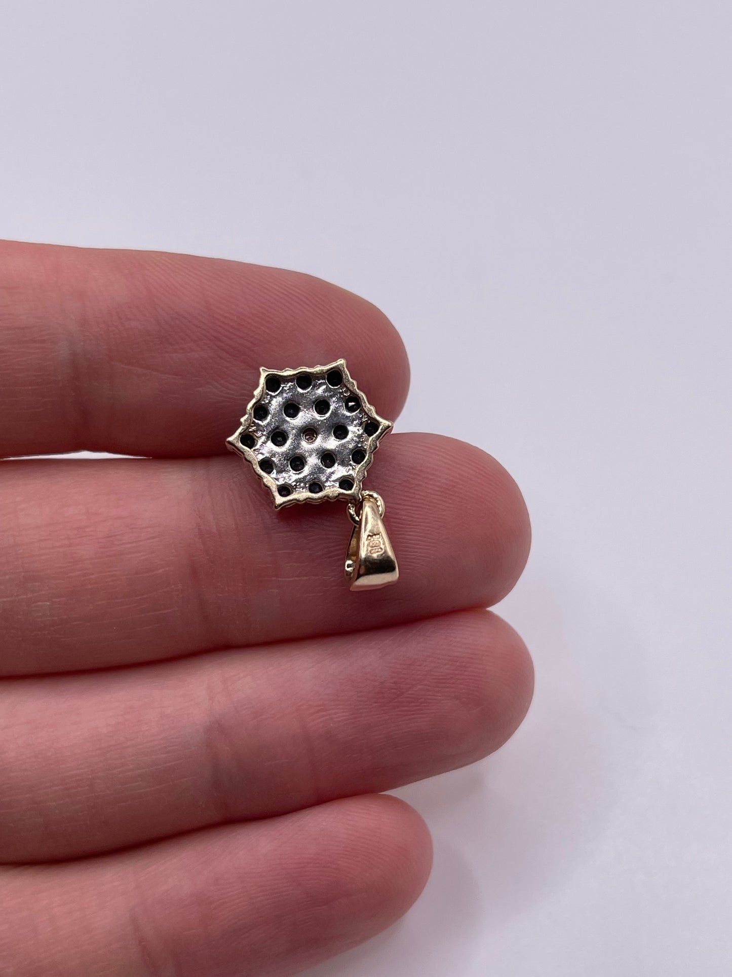 9ct gold sapphire and diamond pendant