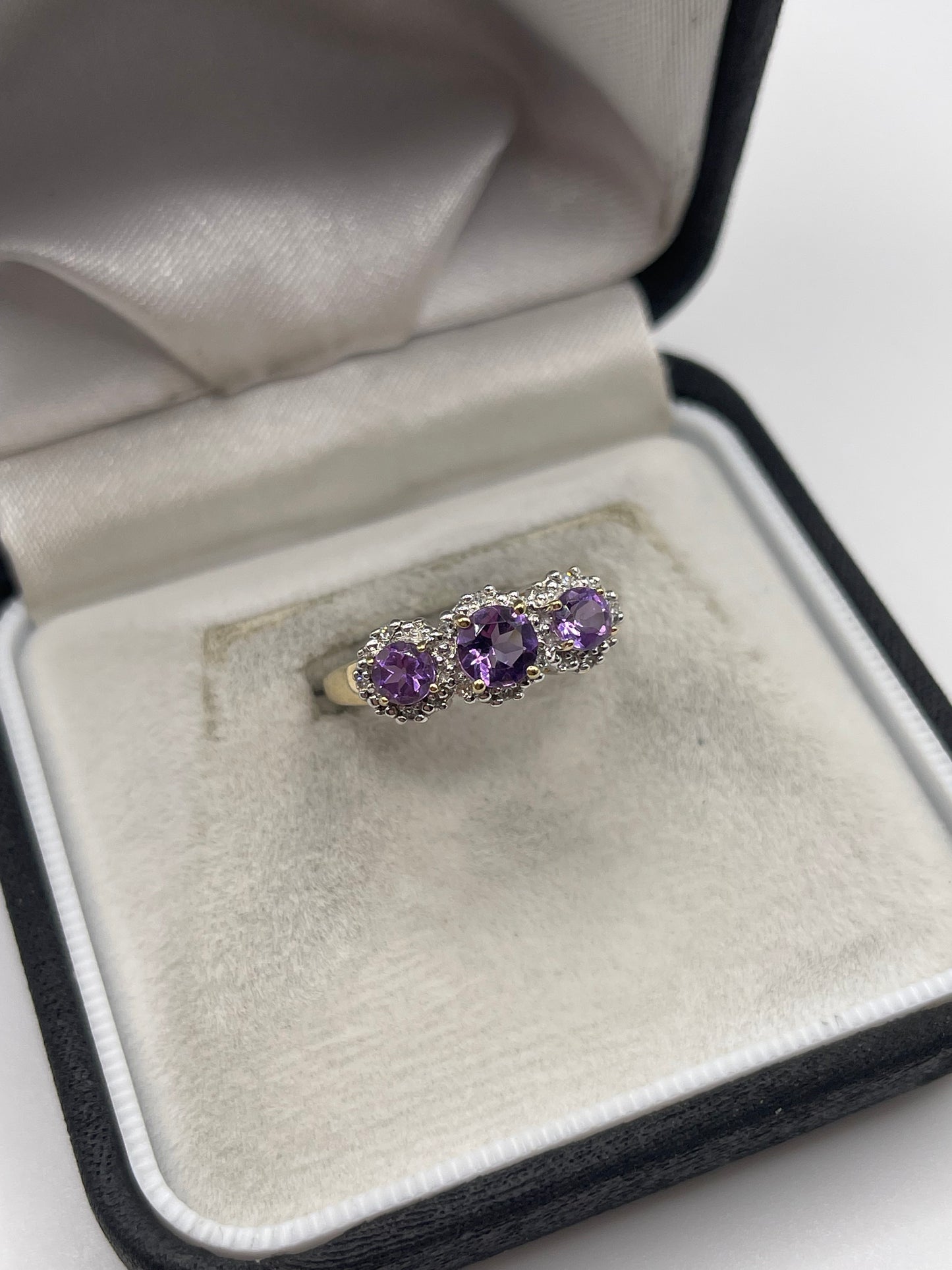9ct gold amethyst and diamond ring