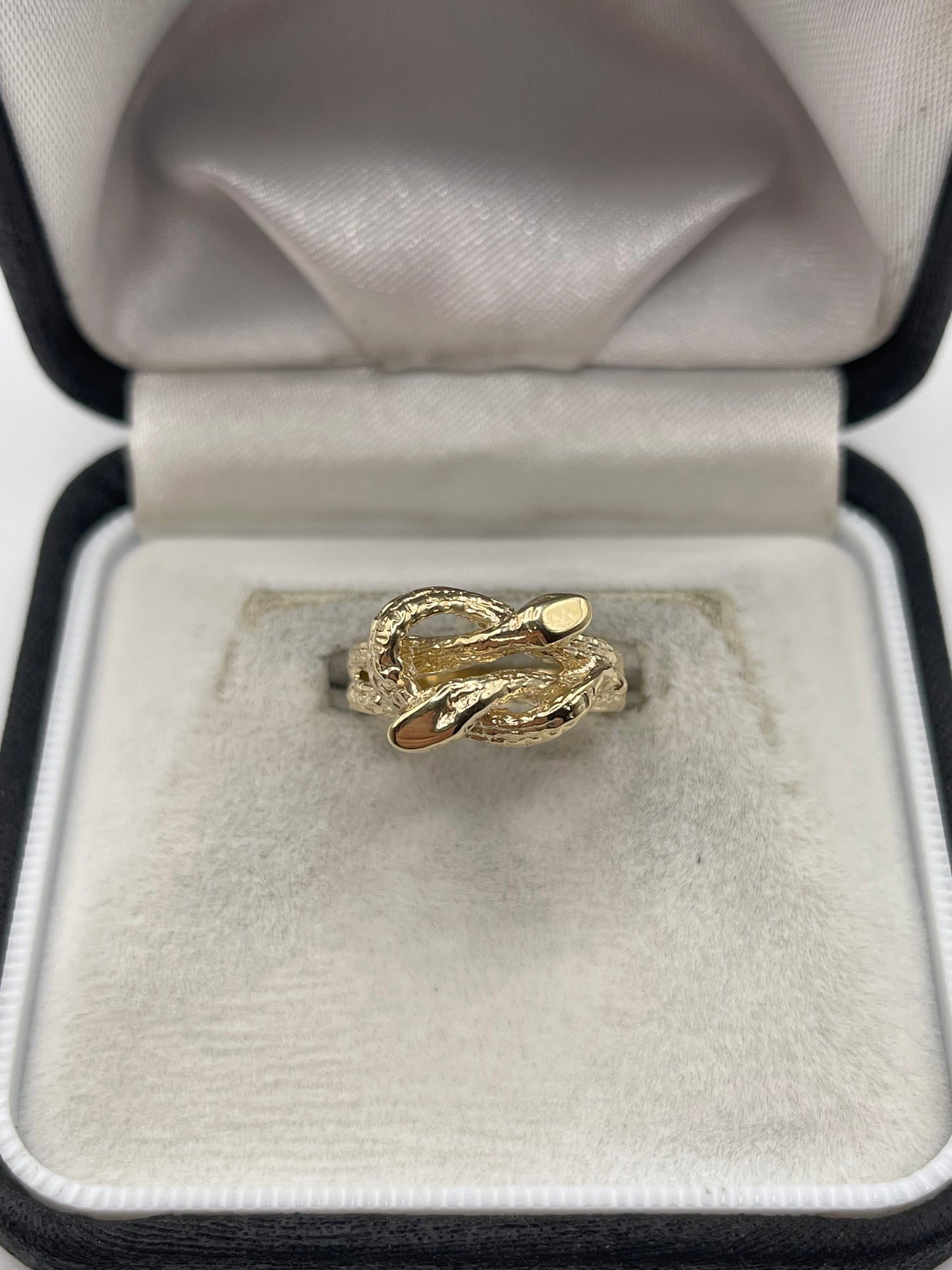 9ct gold snake ring