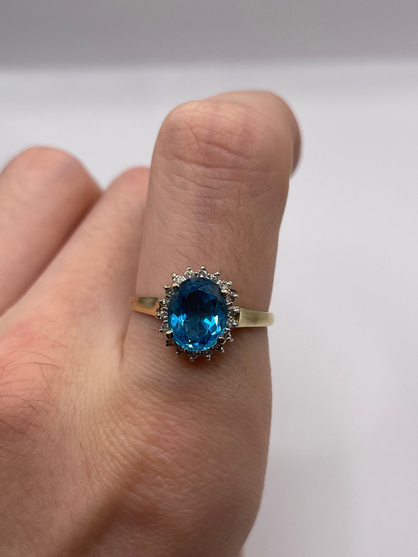 9ct gold topaz and diamond ring