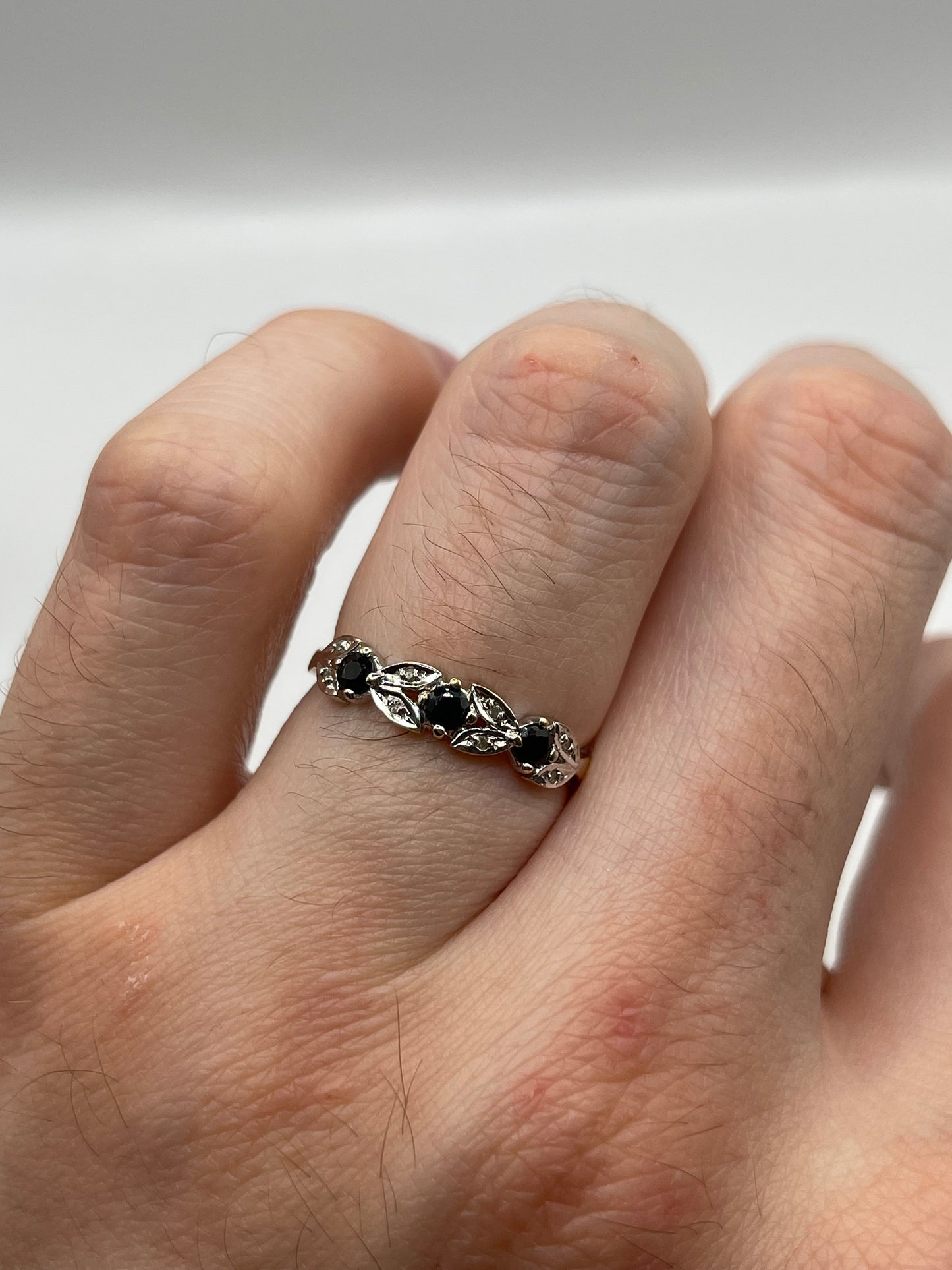 9ct gold sapphire and diamond ring