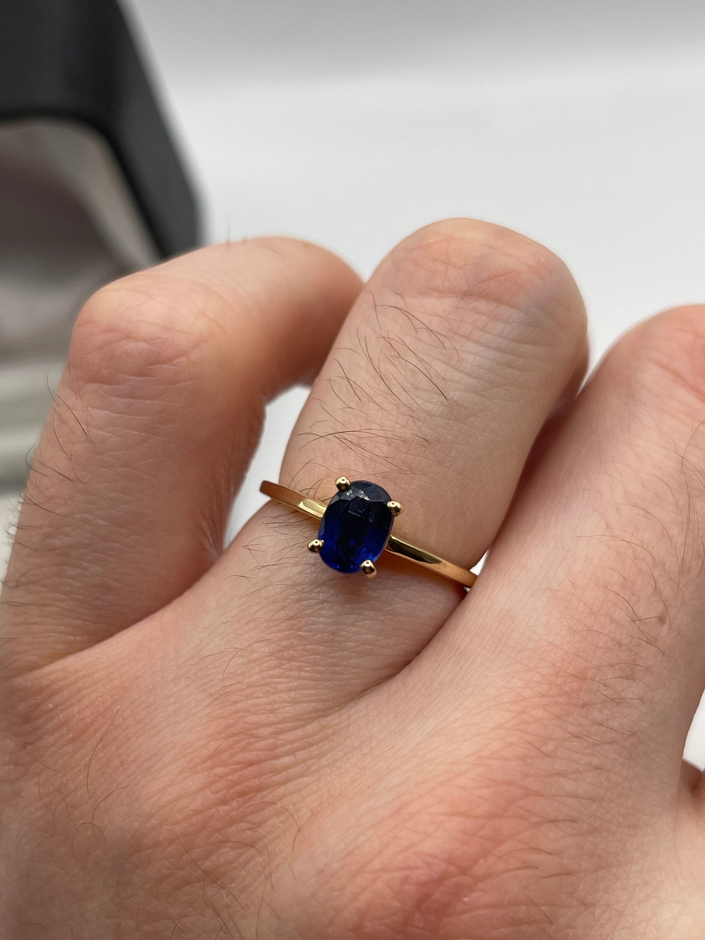9ct gold kyanite ring