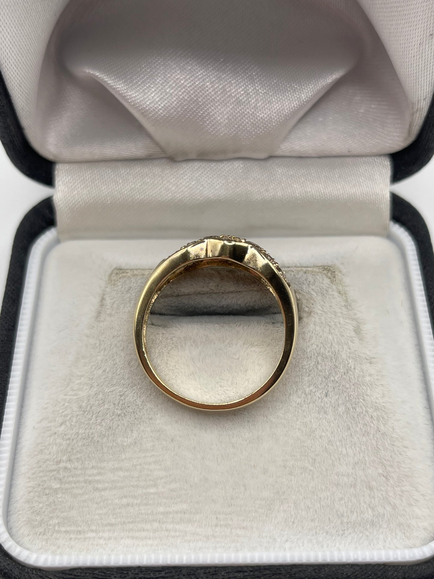 9ct gold diamond cluster ring