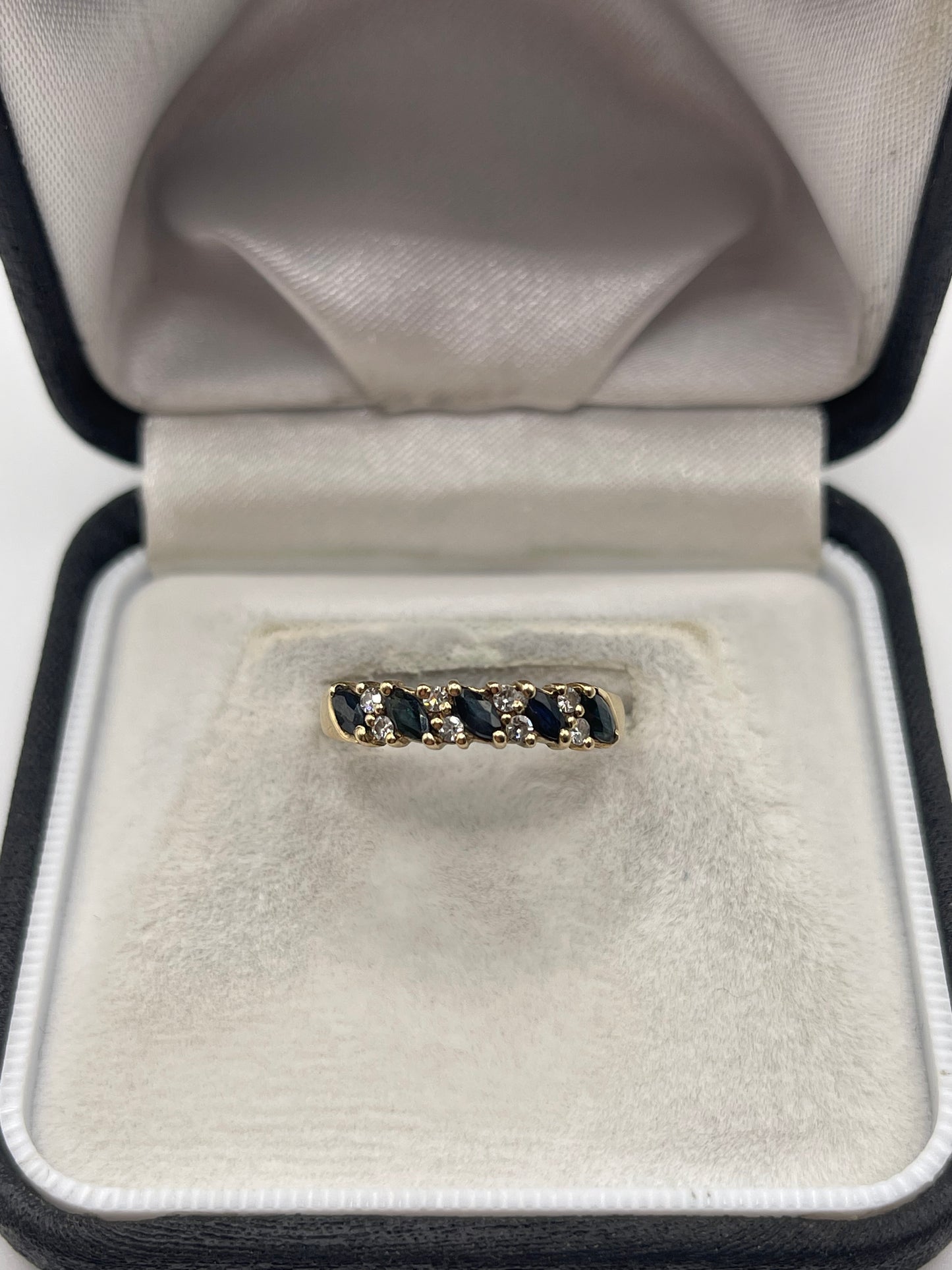 9ct gold sapphire and diamond ring