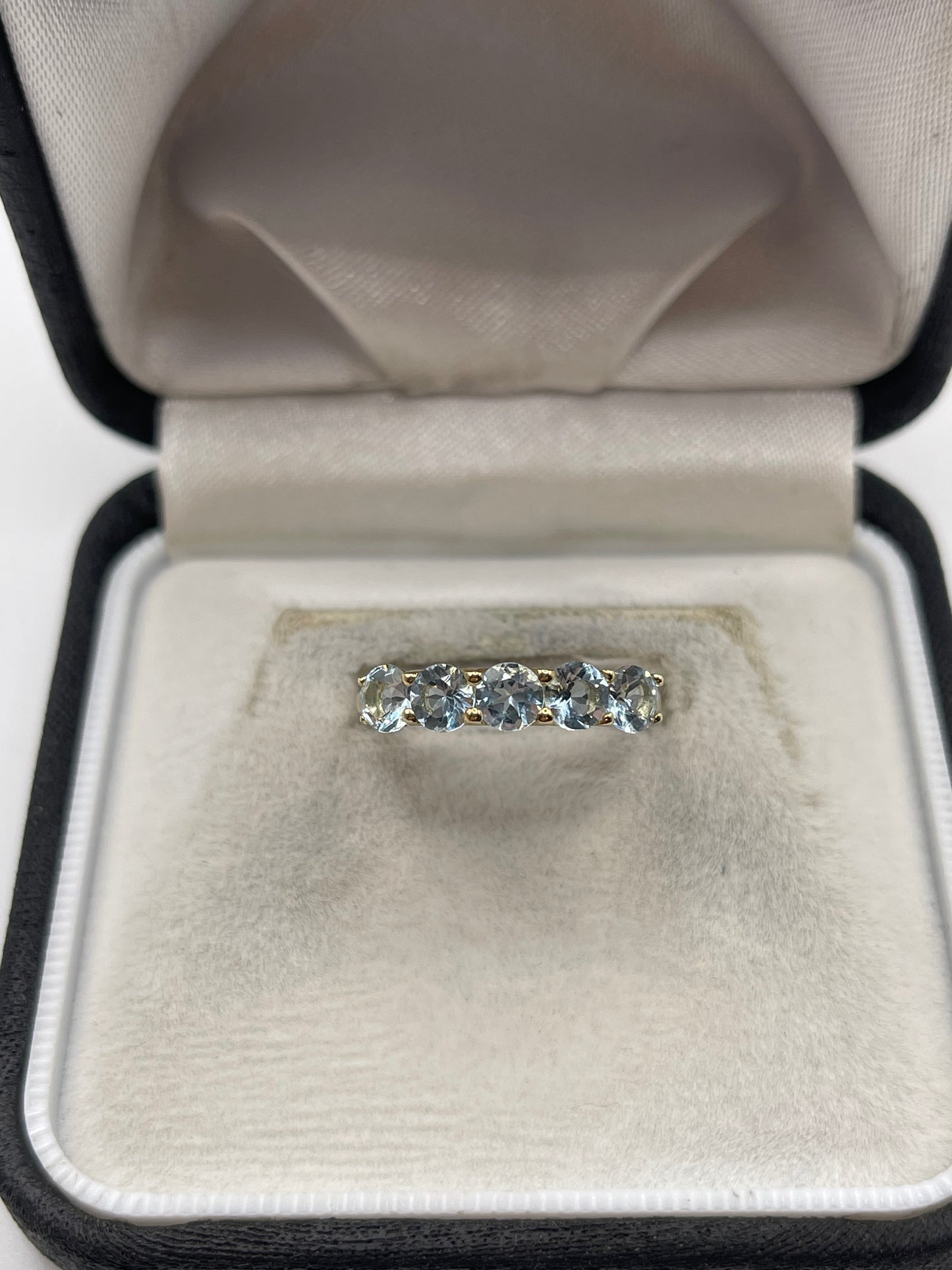 9ct gold topaz ring