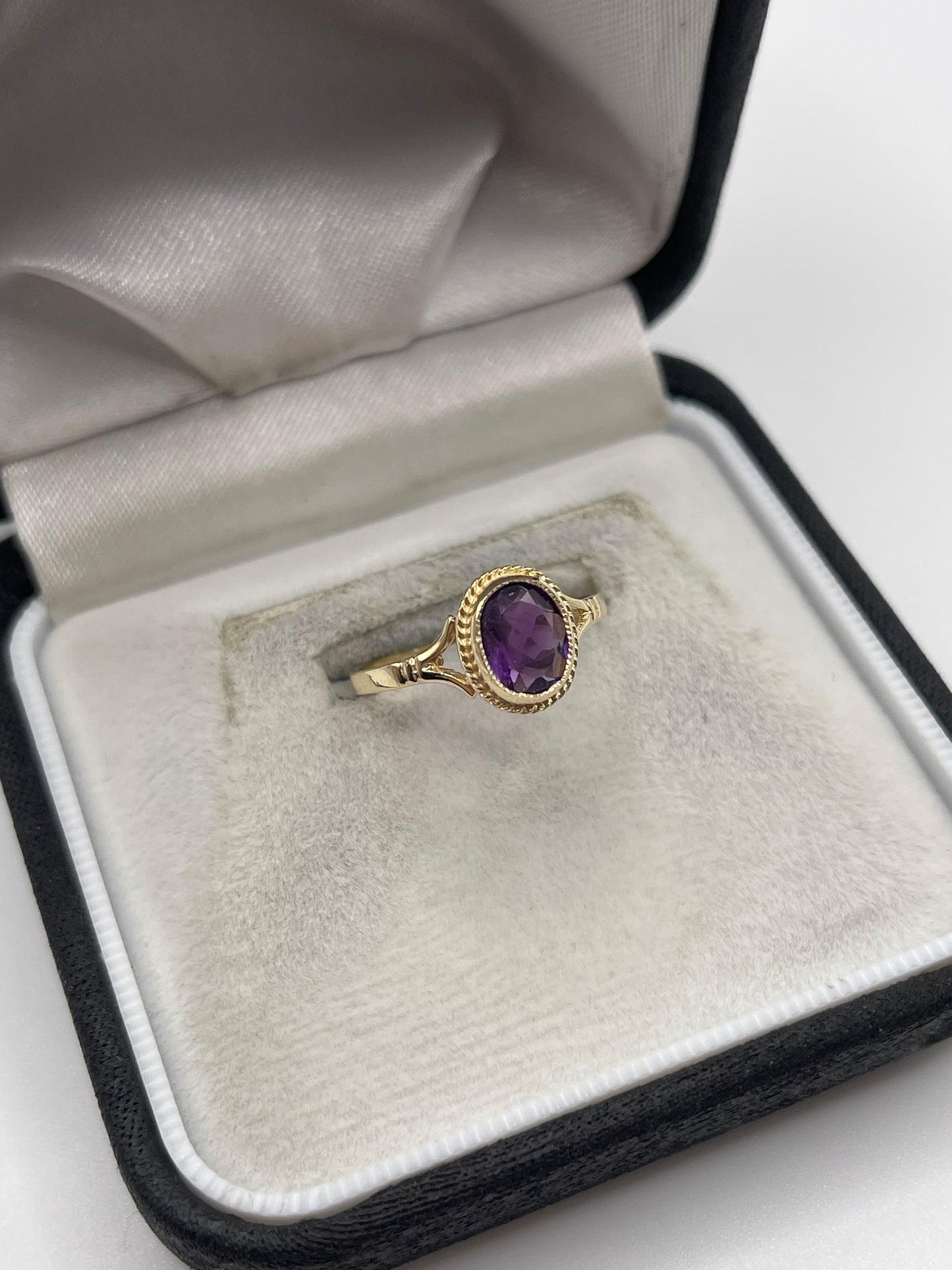 9ct gold amethyst ring