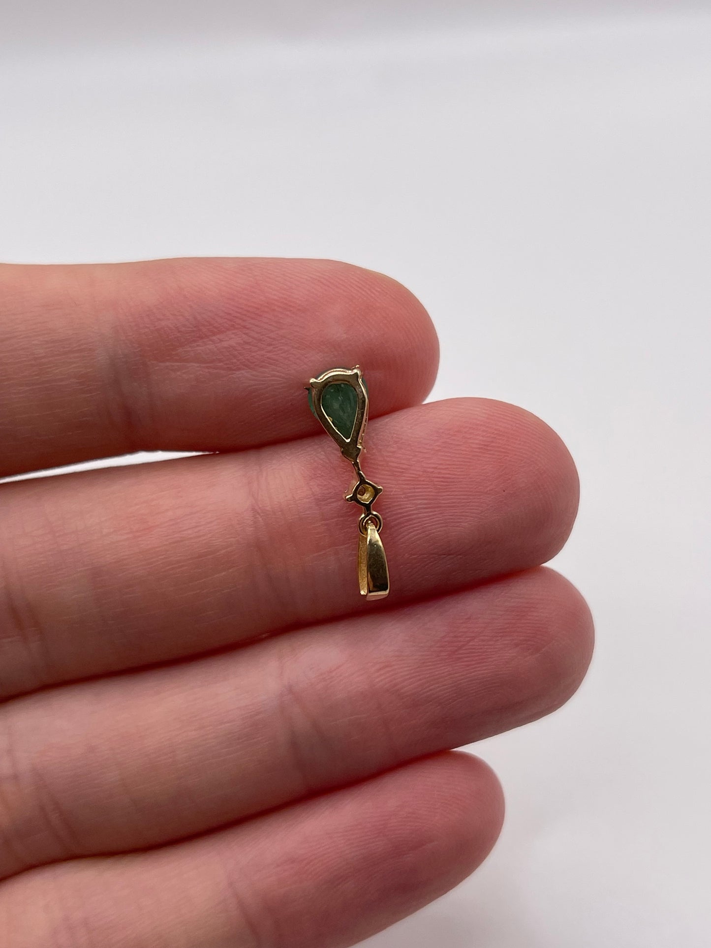 9ct gold emerald and diamond pendant