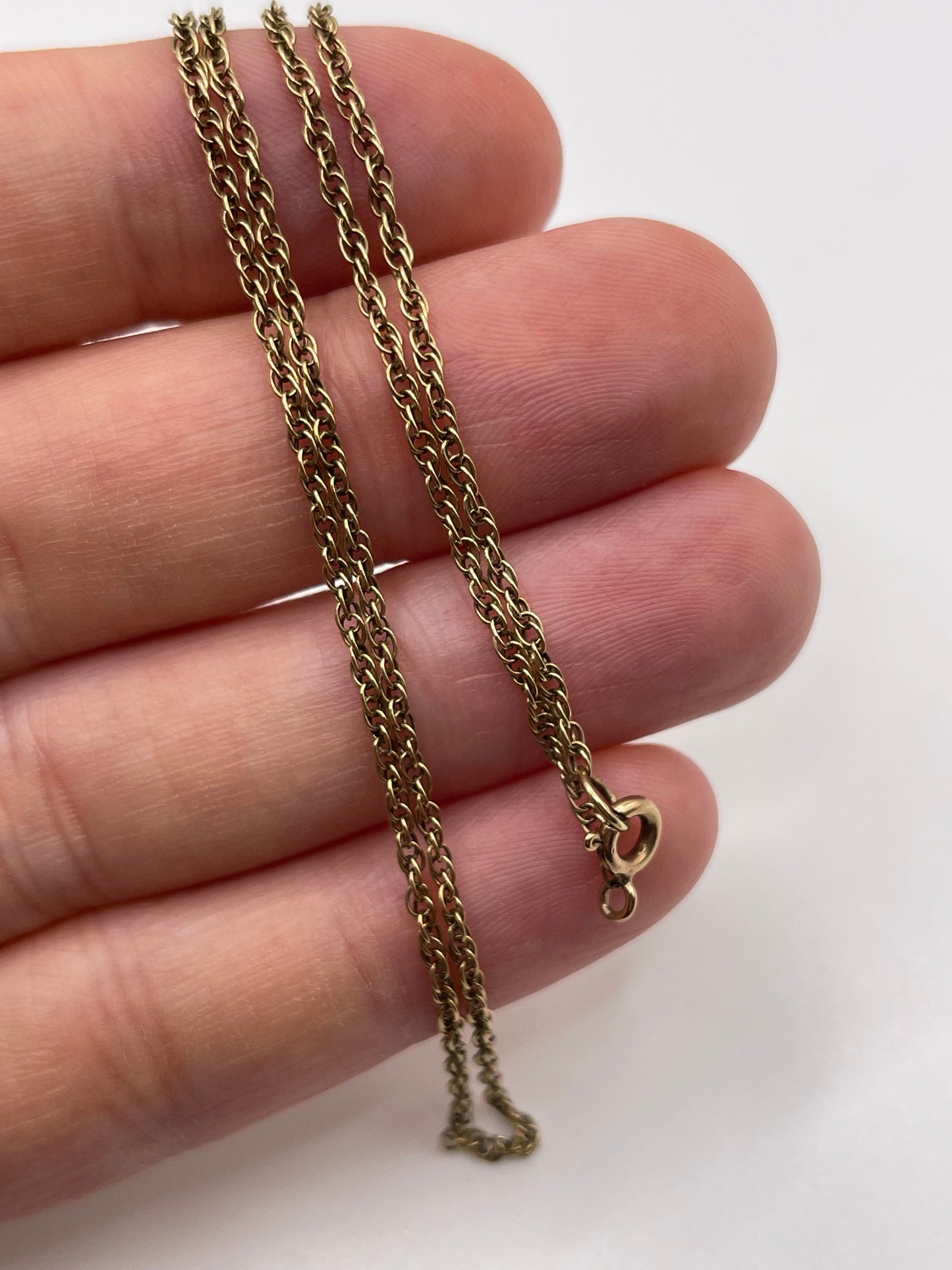 9ct gold chain 210