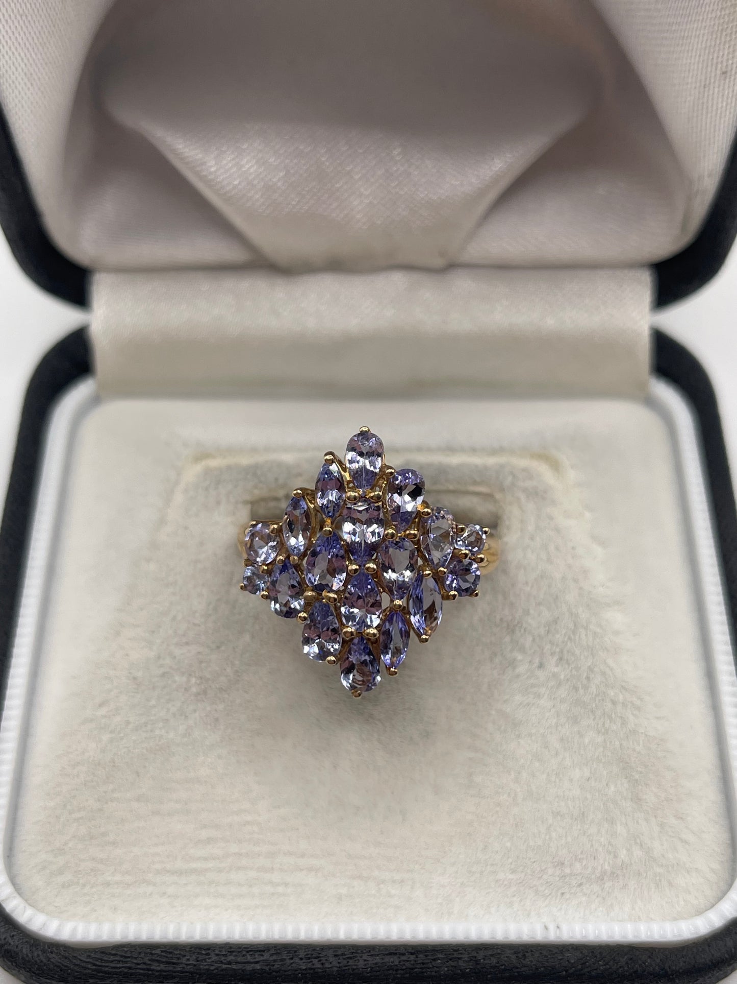 9ct gold tanzanite cluster ring