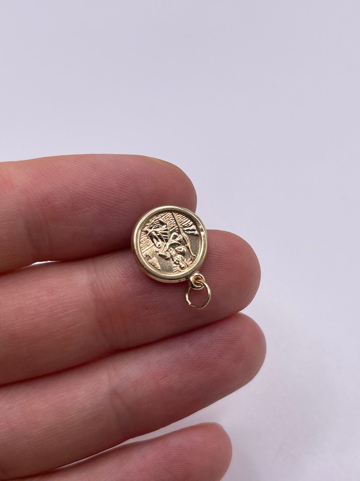 9ct gold st Christopher pendant