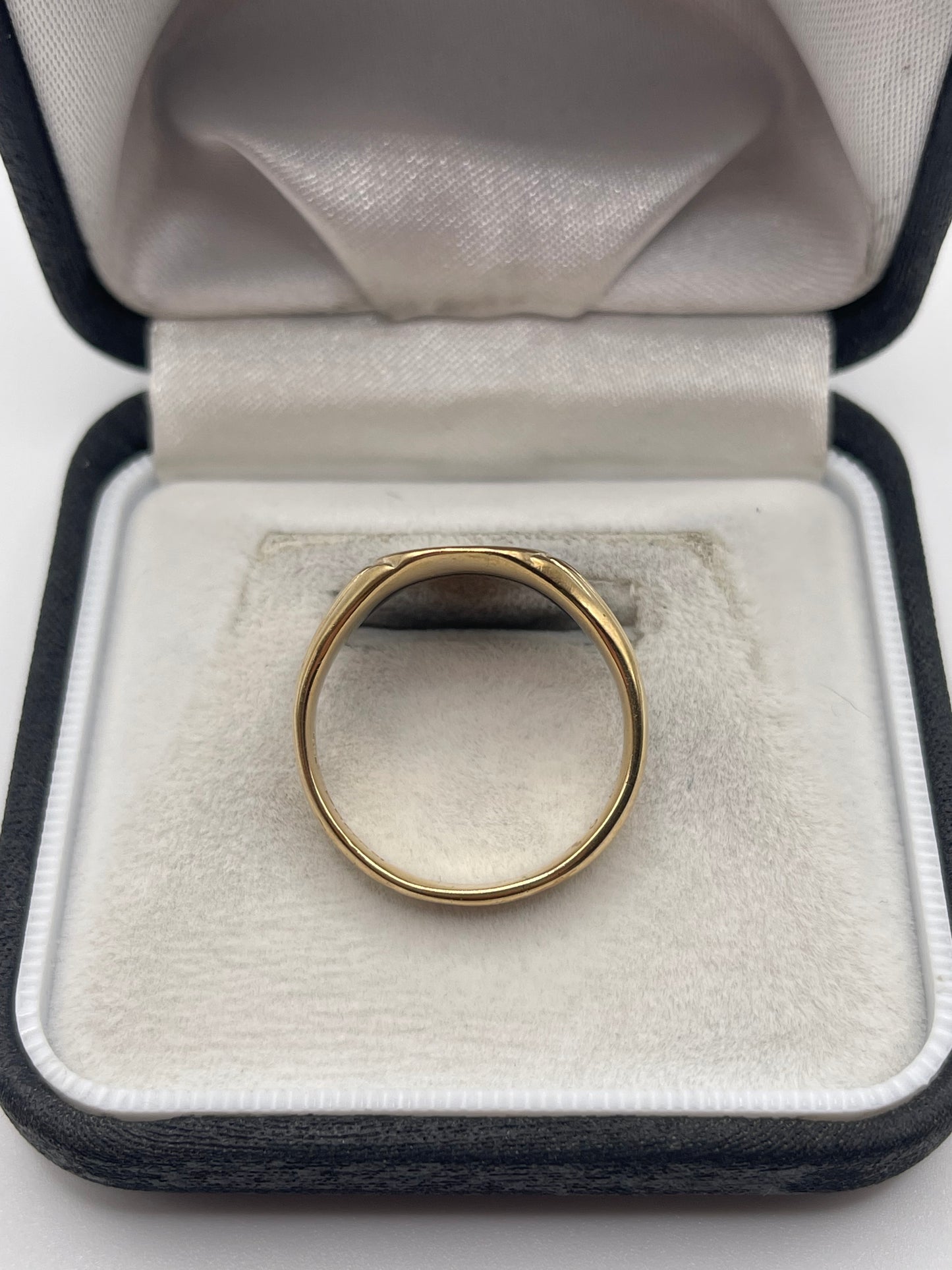 9ct gold signet ring
