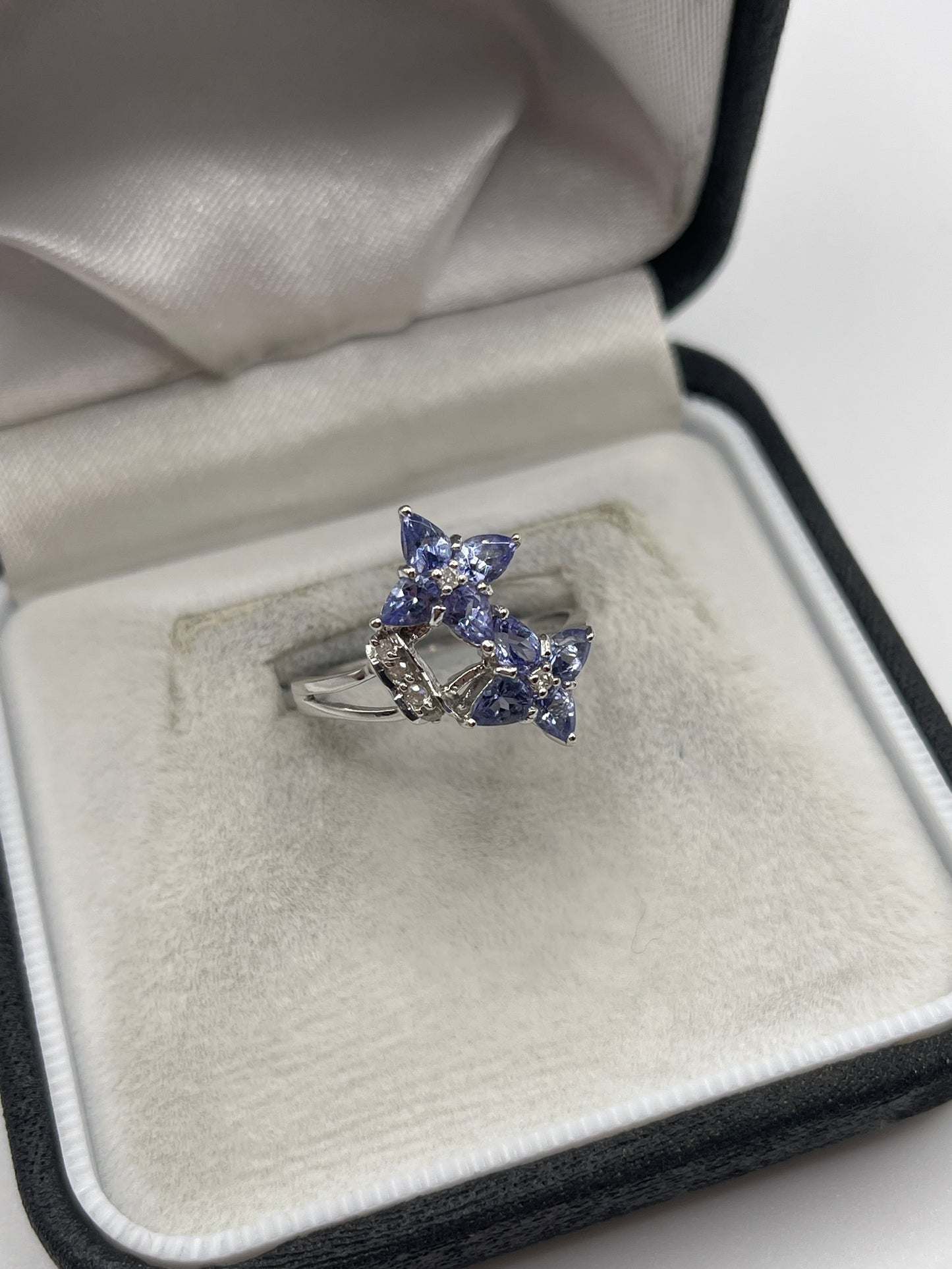 9ct white gold tanzanite and diamond ring