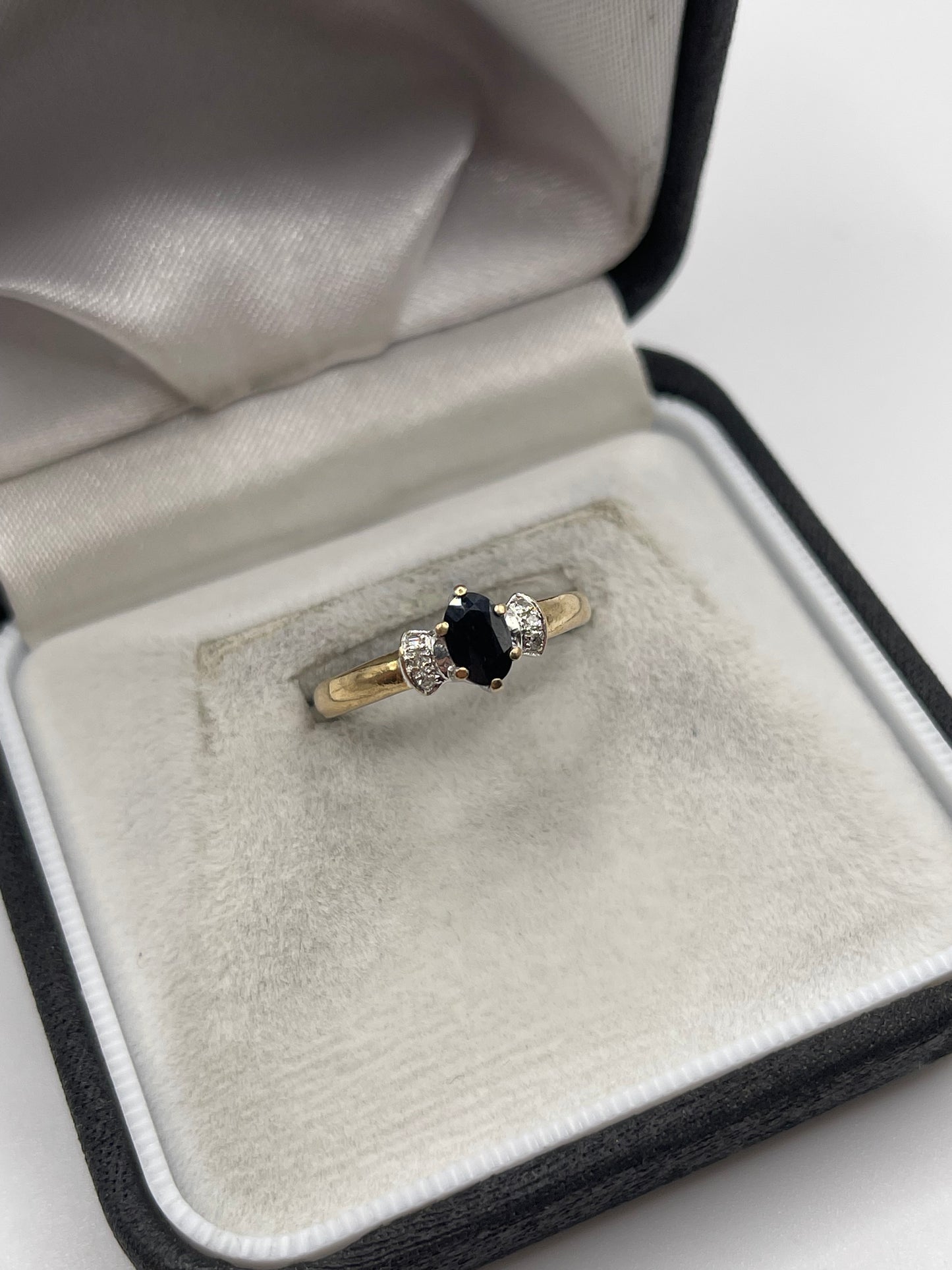 9ct gold sapphire and diamond ring