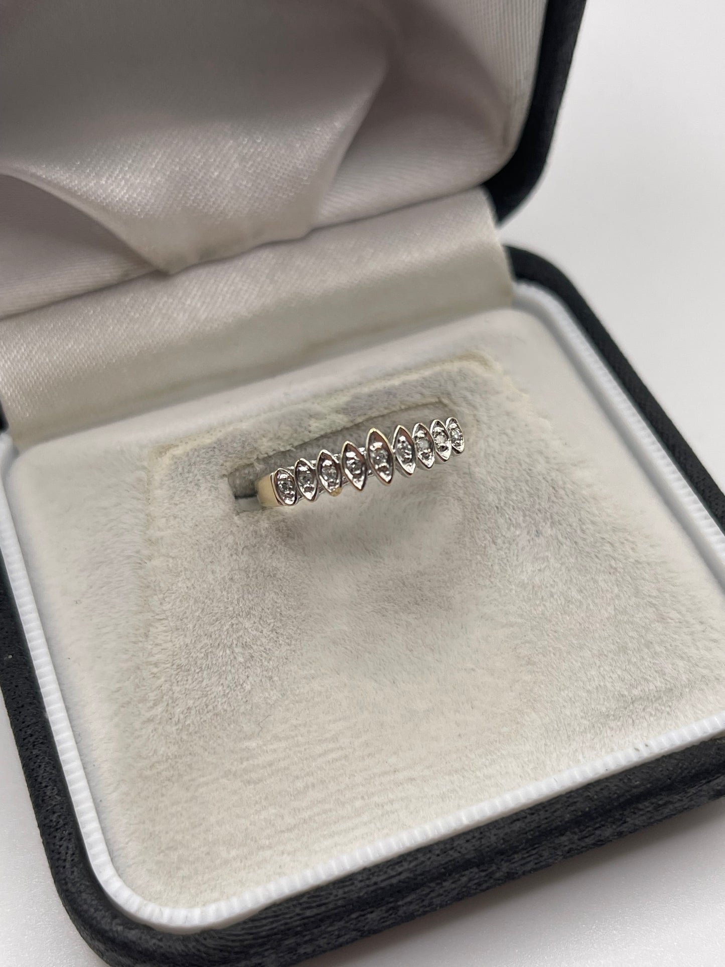 9ct gold diamond ring