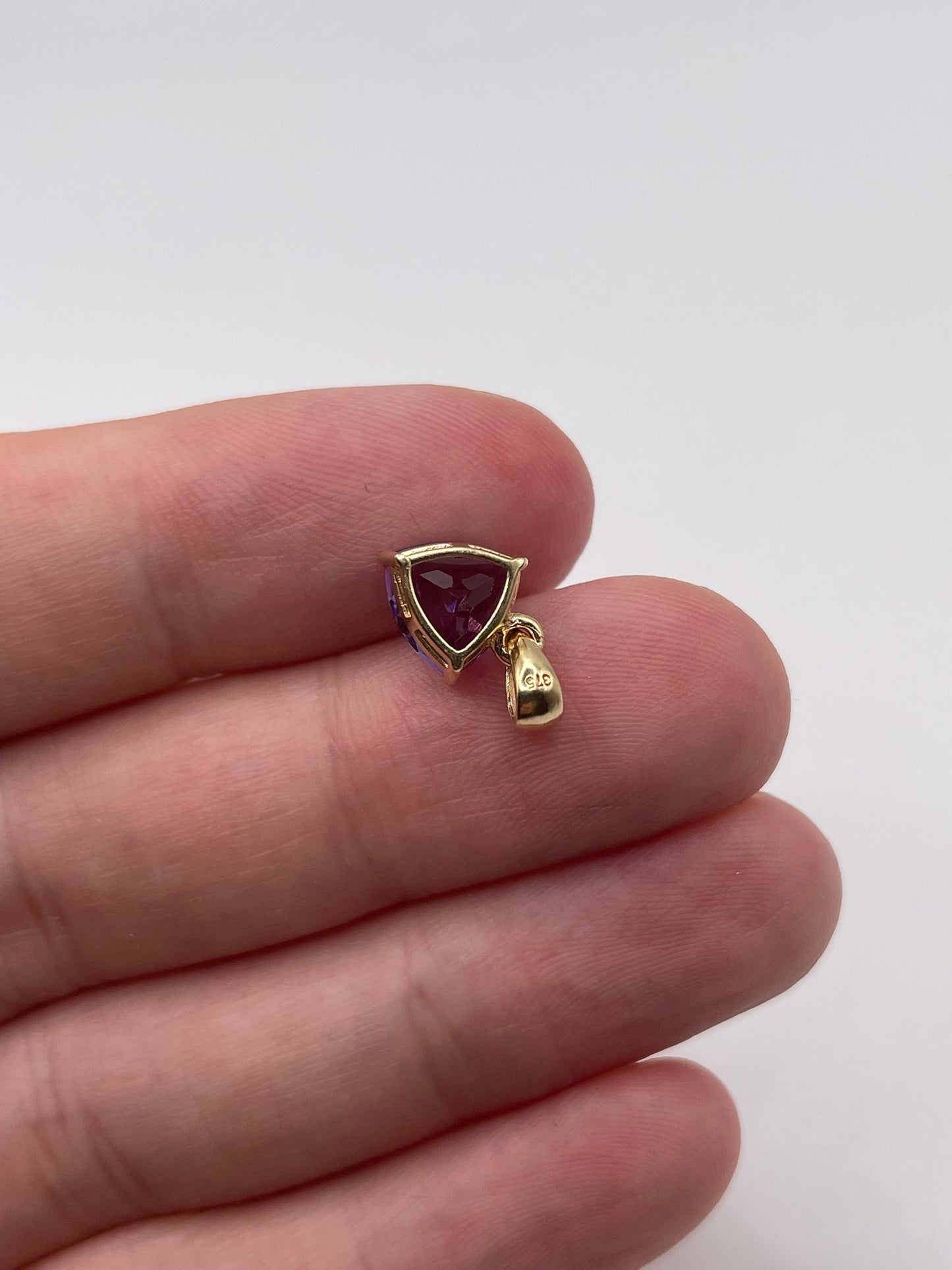 9ct gold amethyst pendant