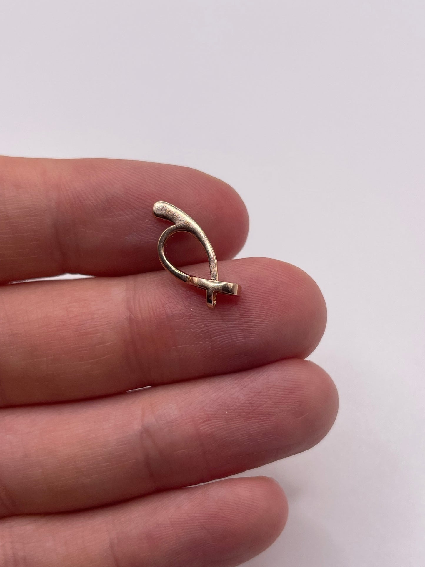 9ct rose gold diamond pendant