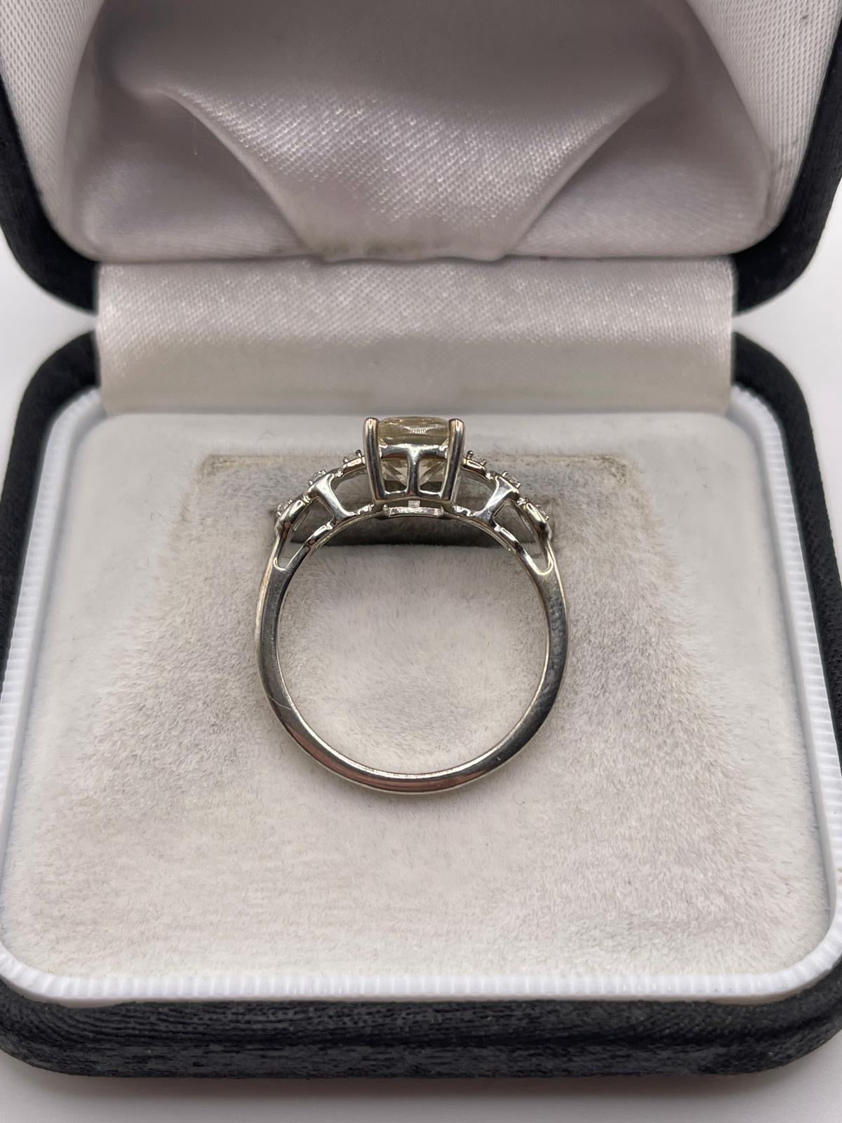 Silver quartz ring