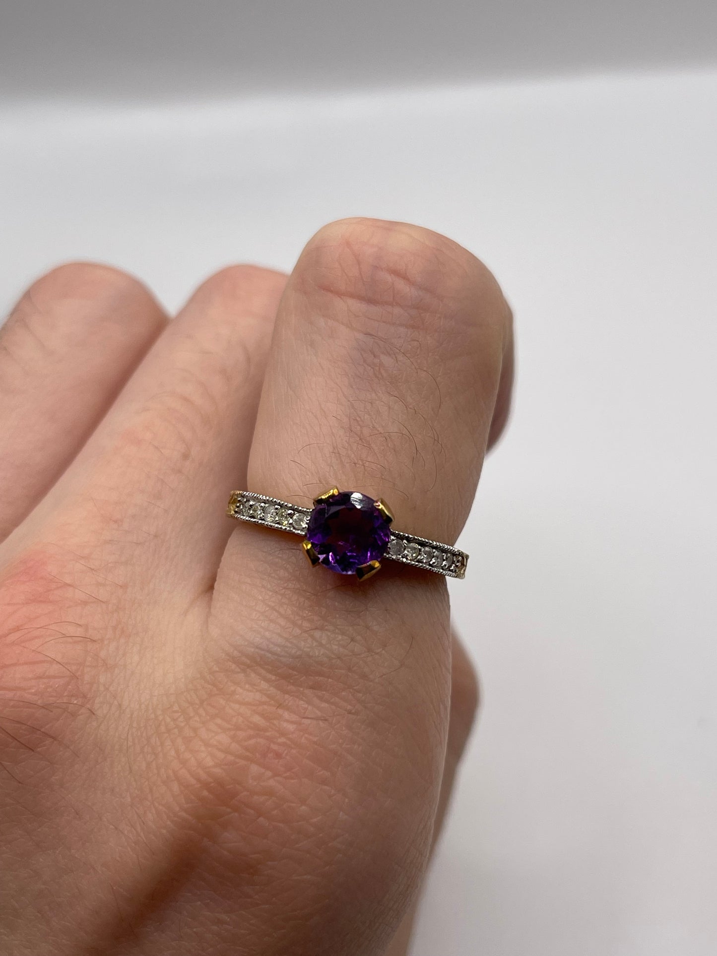9ct gold amethyst and diamond ring